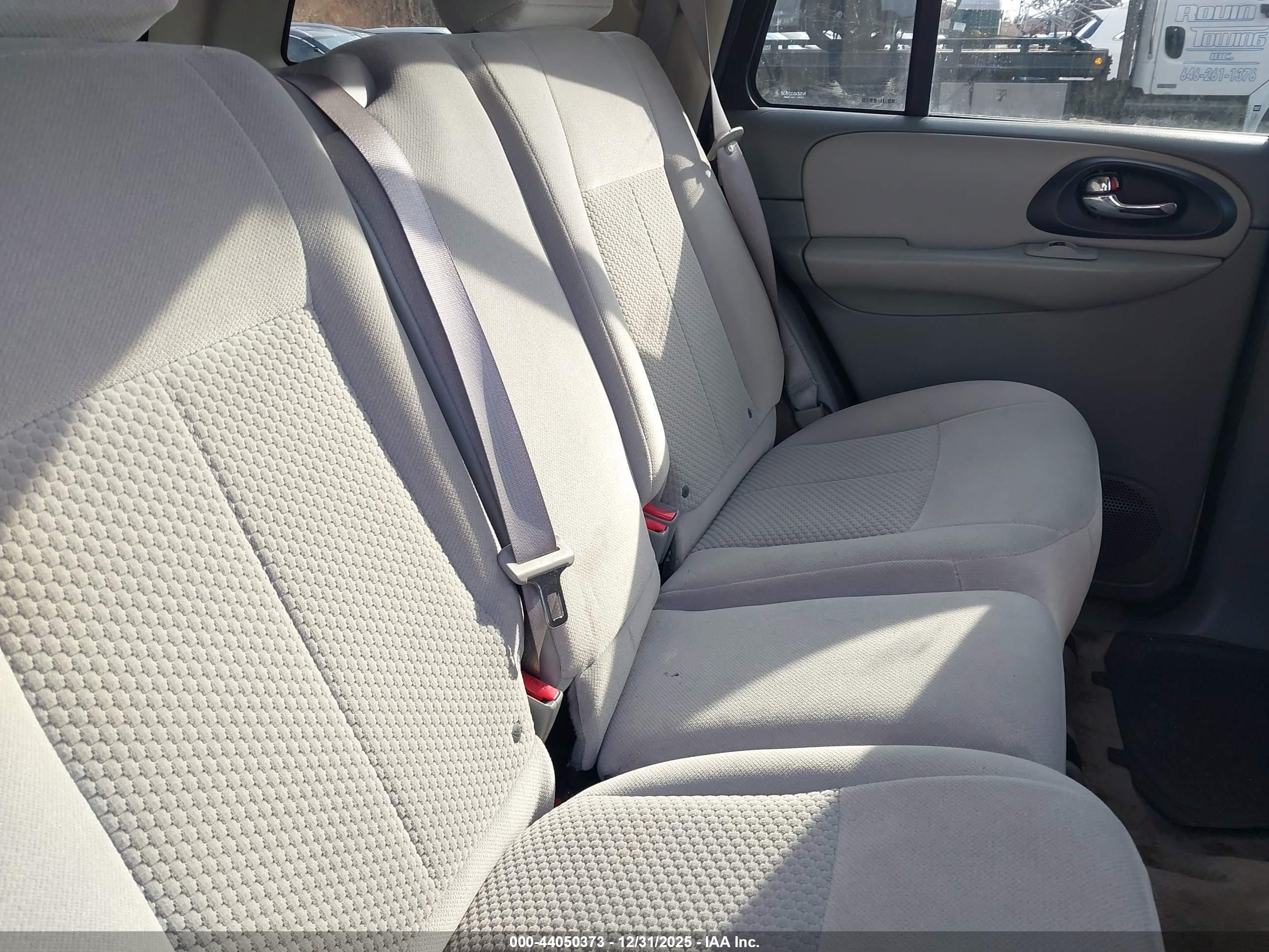 CHEVROLET TRAILBLAZER image 8