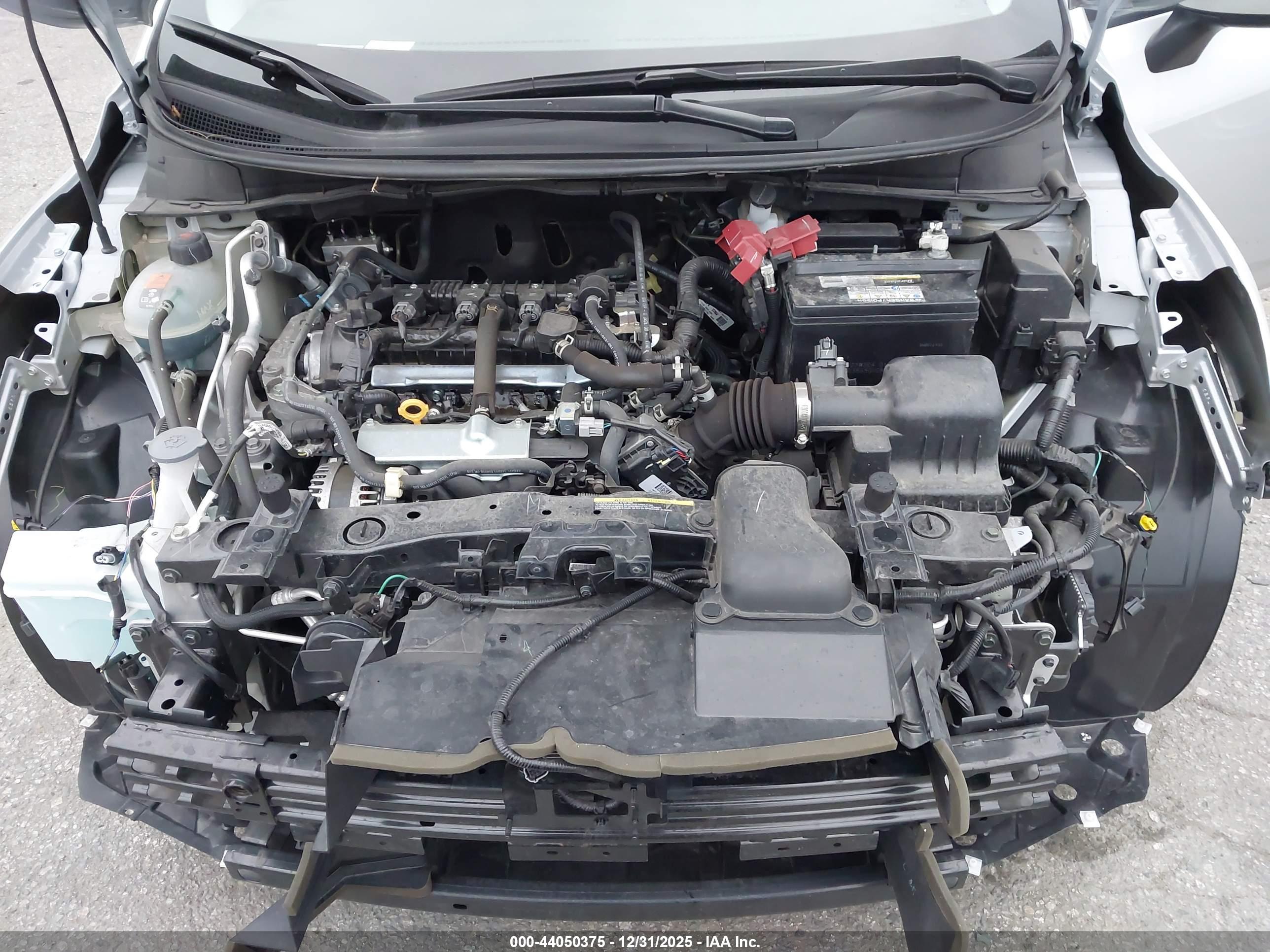 NISSAN VERSA image 10