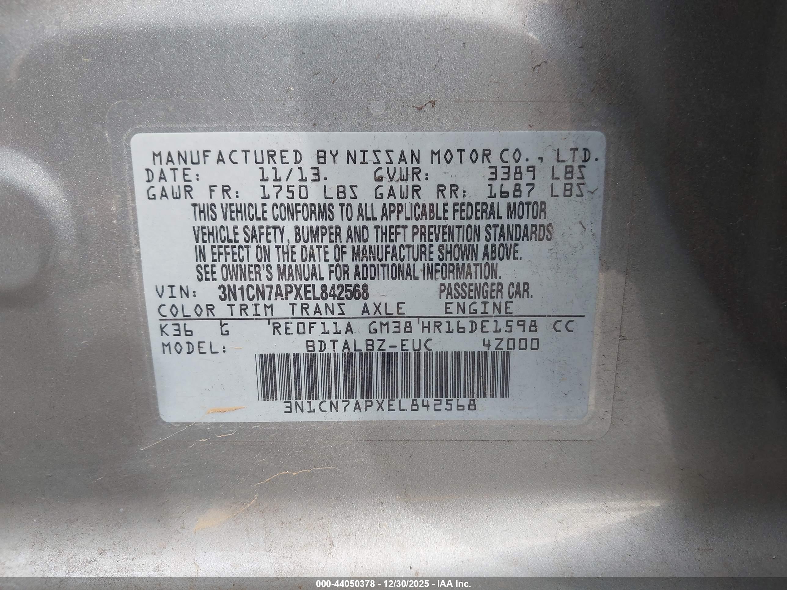 NISSAN VERSA image 9