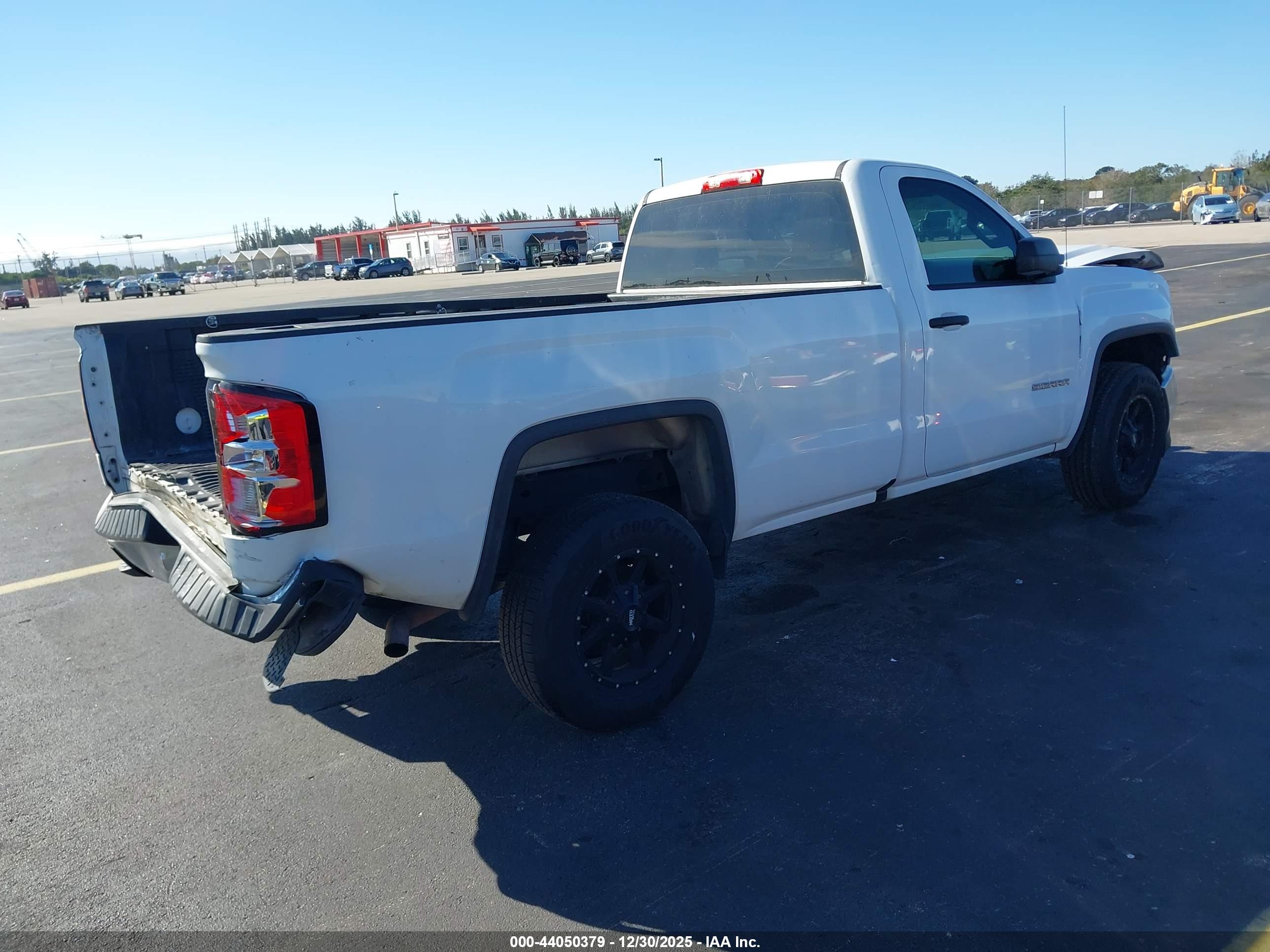 GMC SIERRA image 4