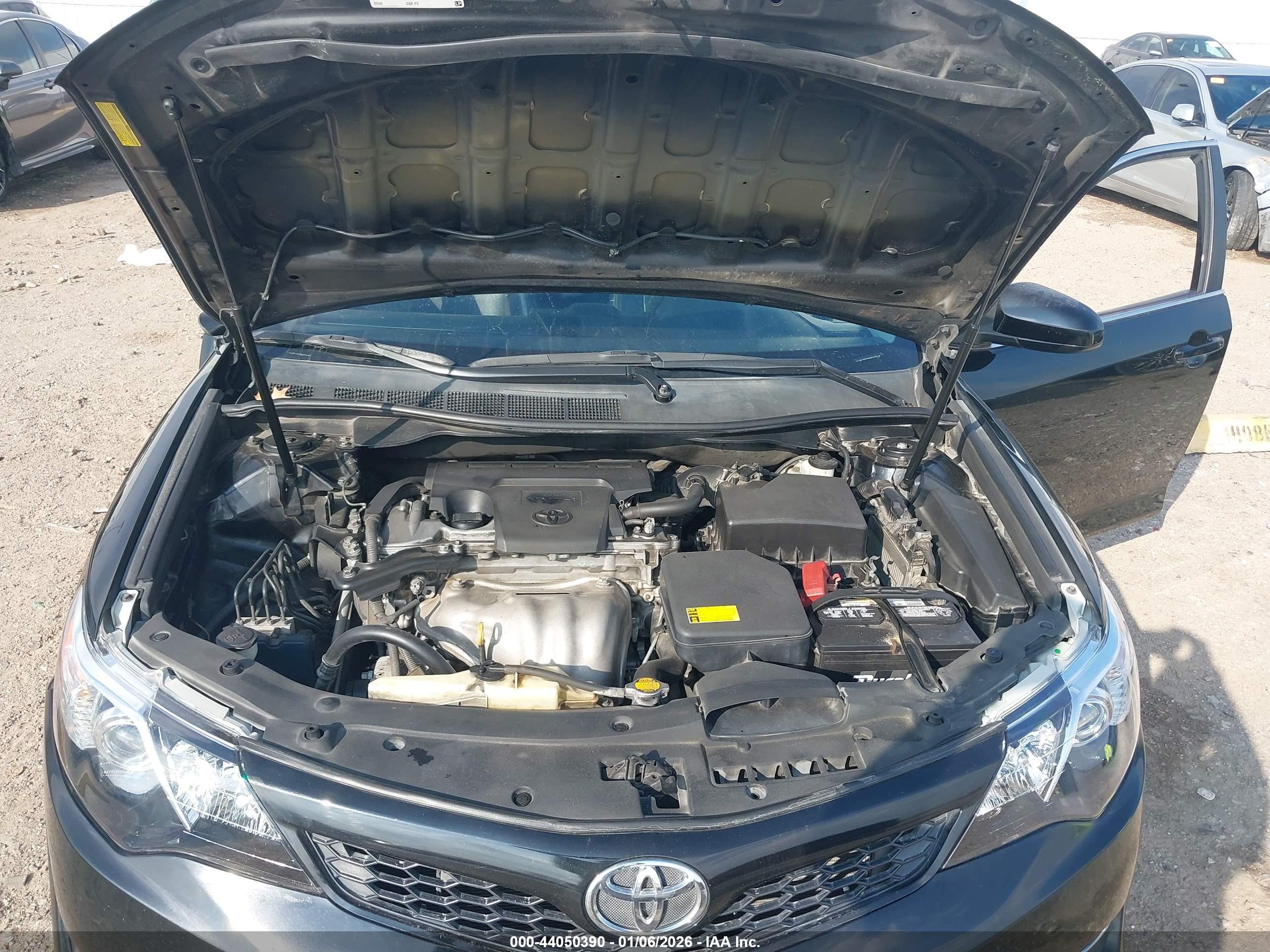 TOYOTA CAMRY image 10