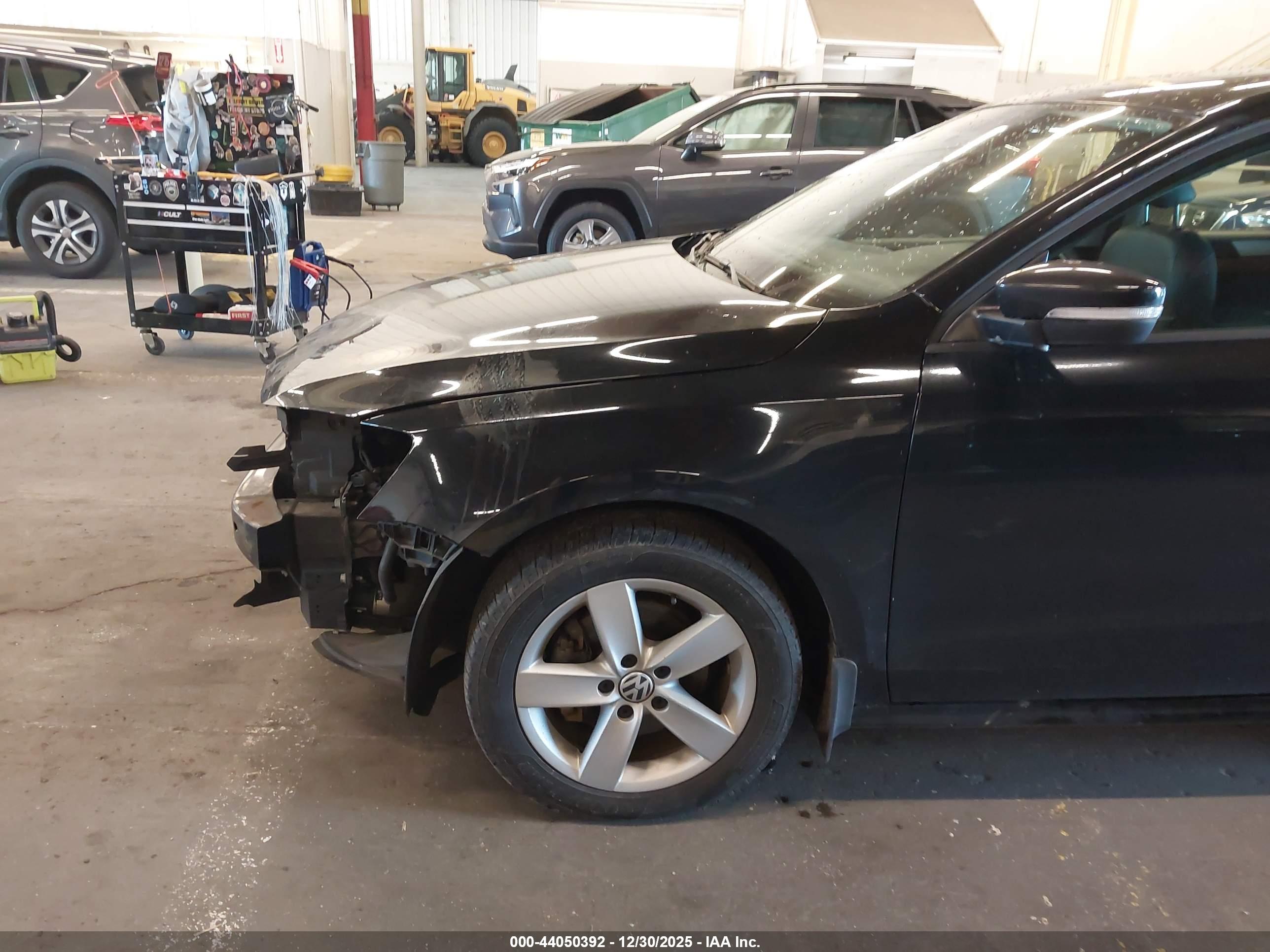 VOLKSWAGEN JETTA image 6