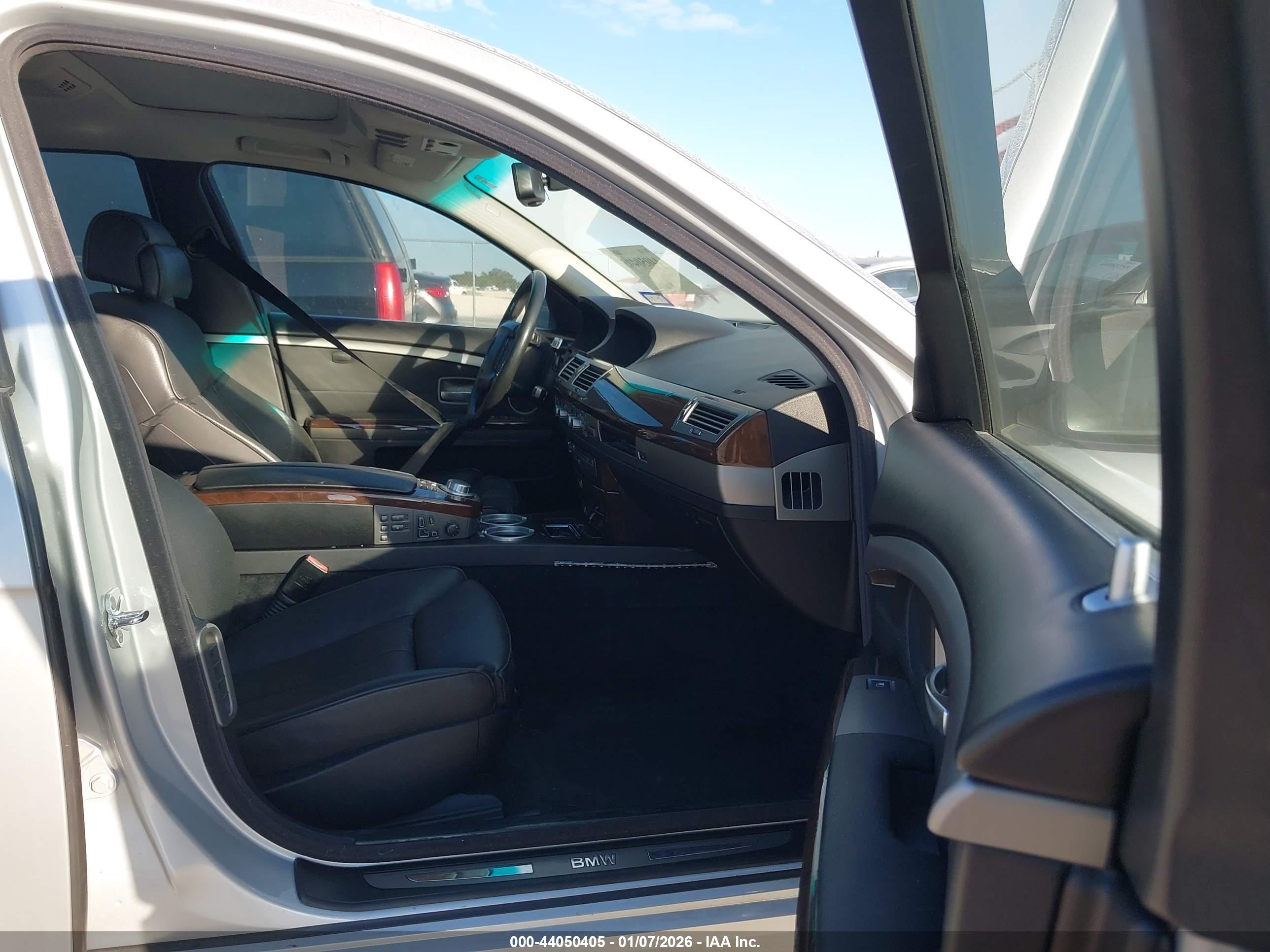 BMW 750LI image 5