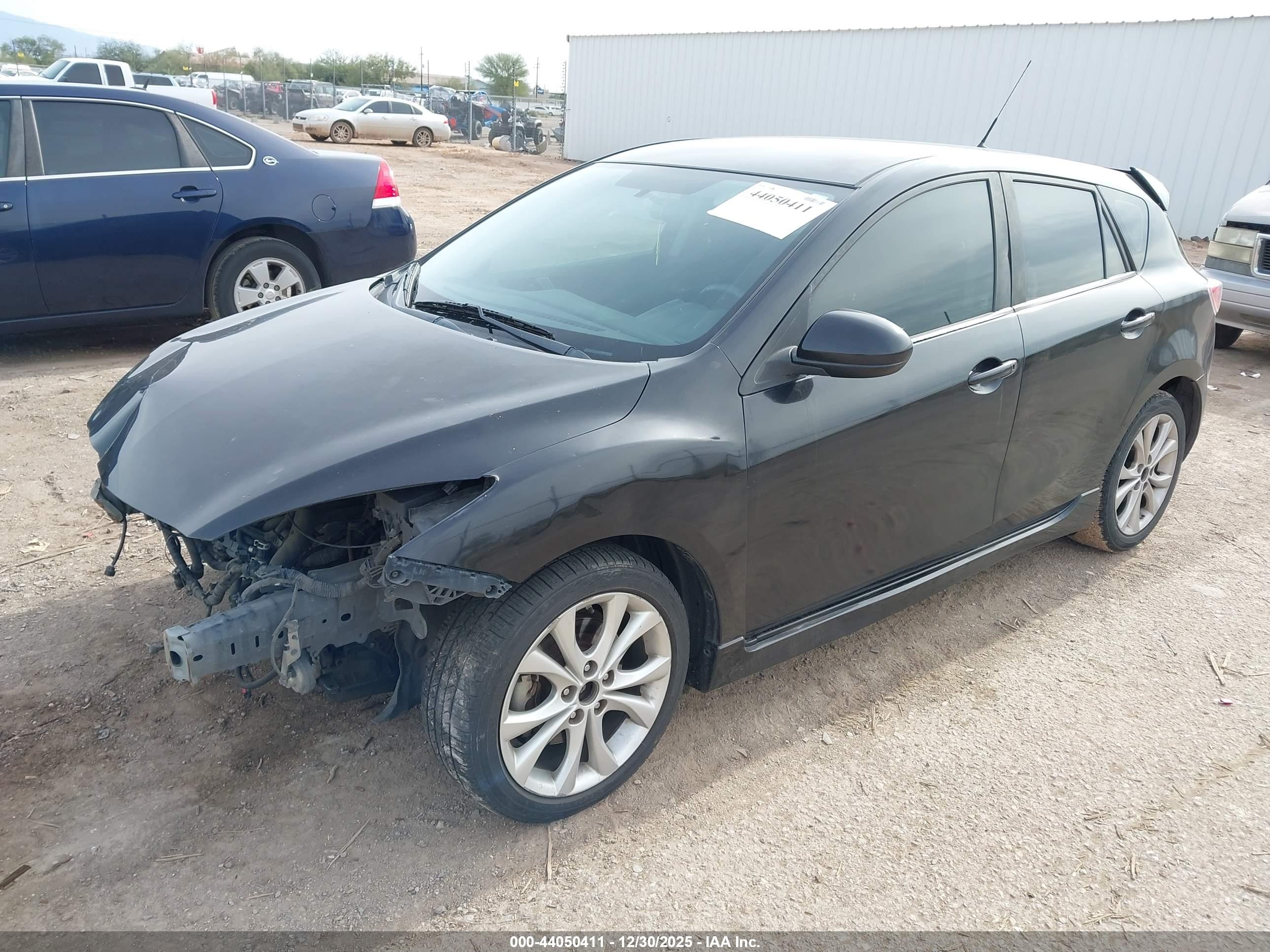 MAZDA MAZDA3 image 2