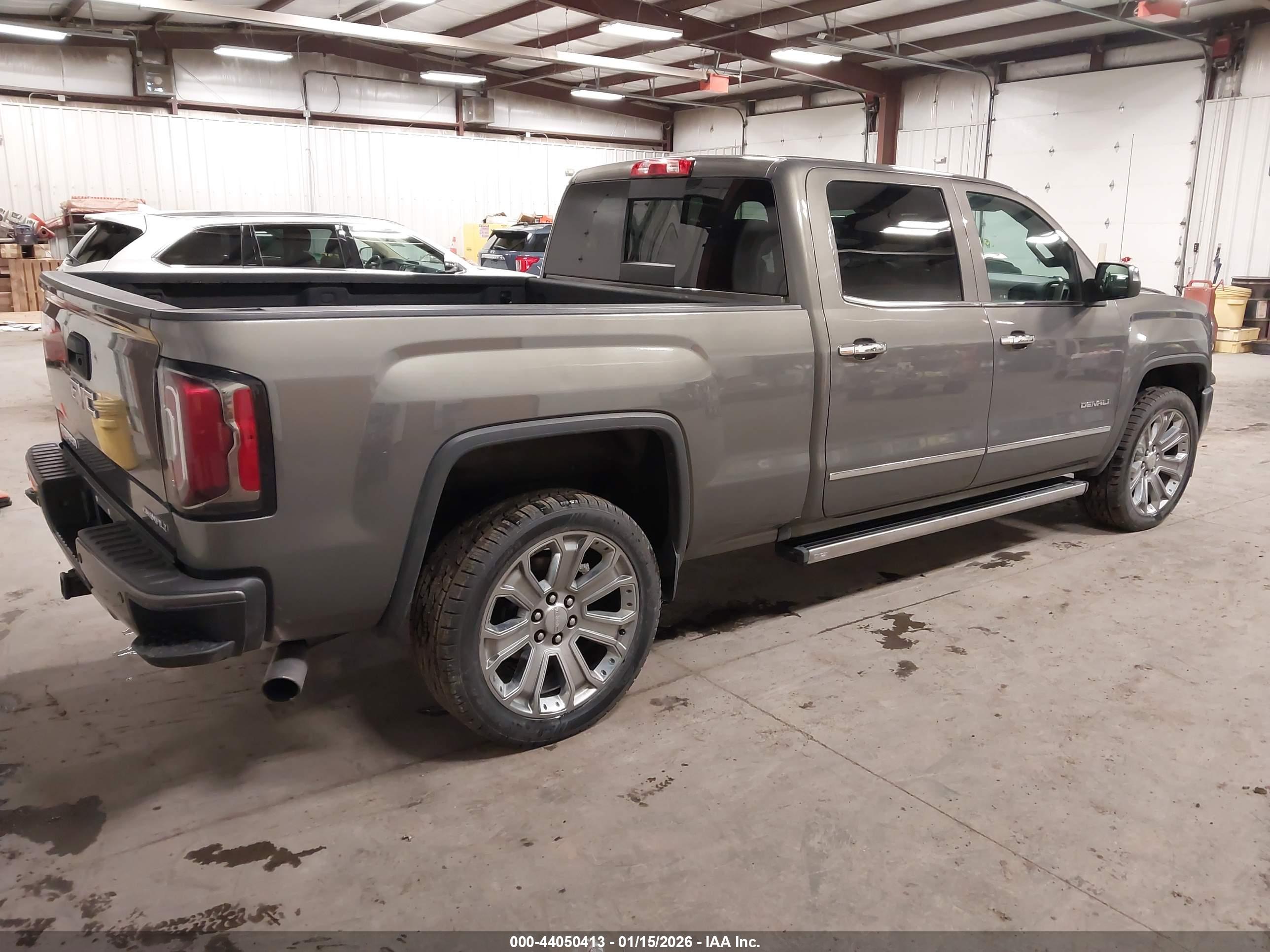 GMC SIERRA image 4