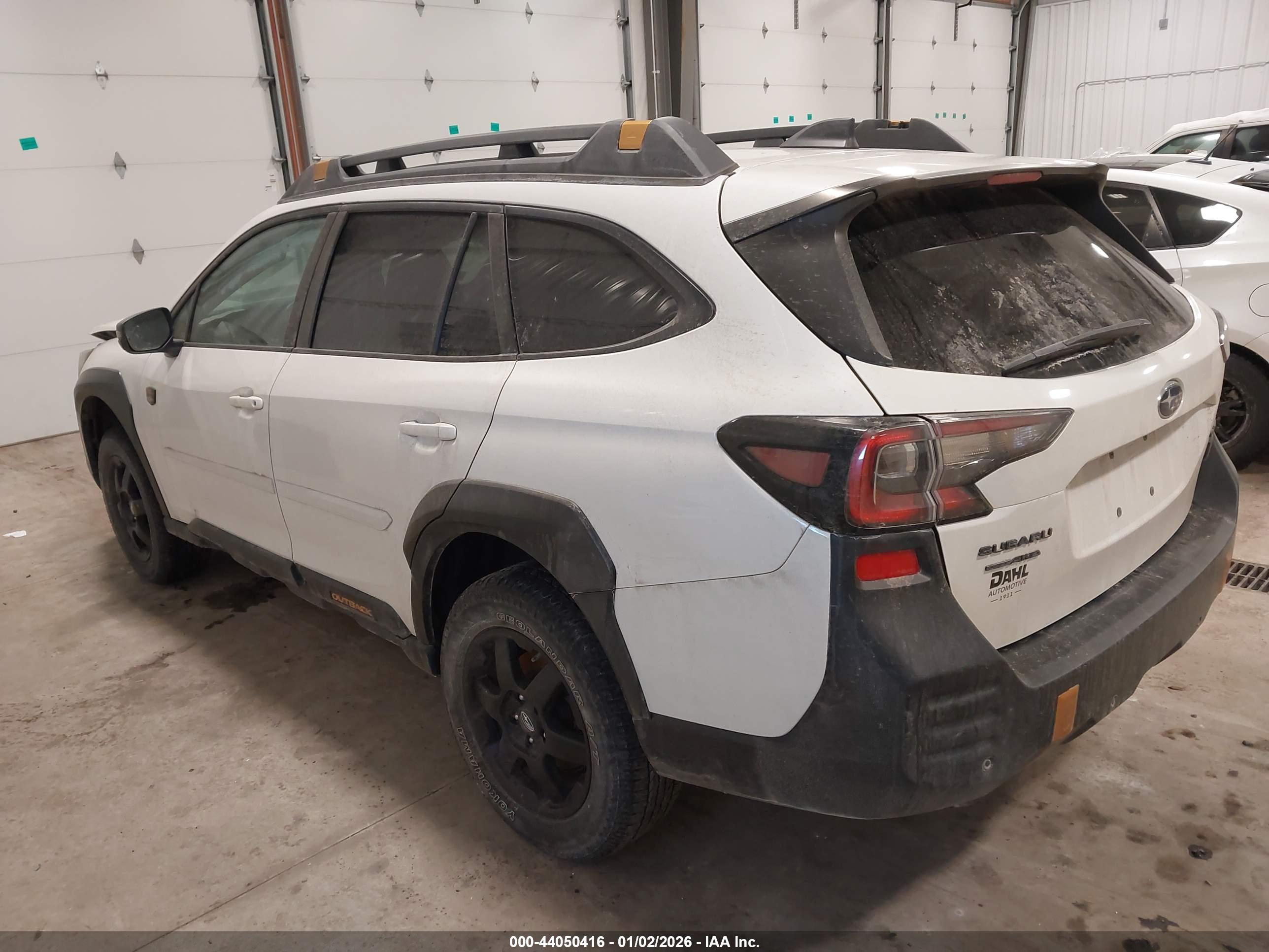 SUBARU OUTBACK image 3