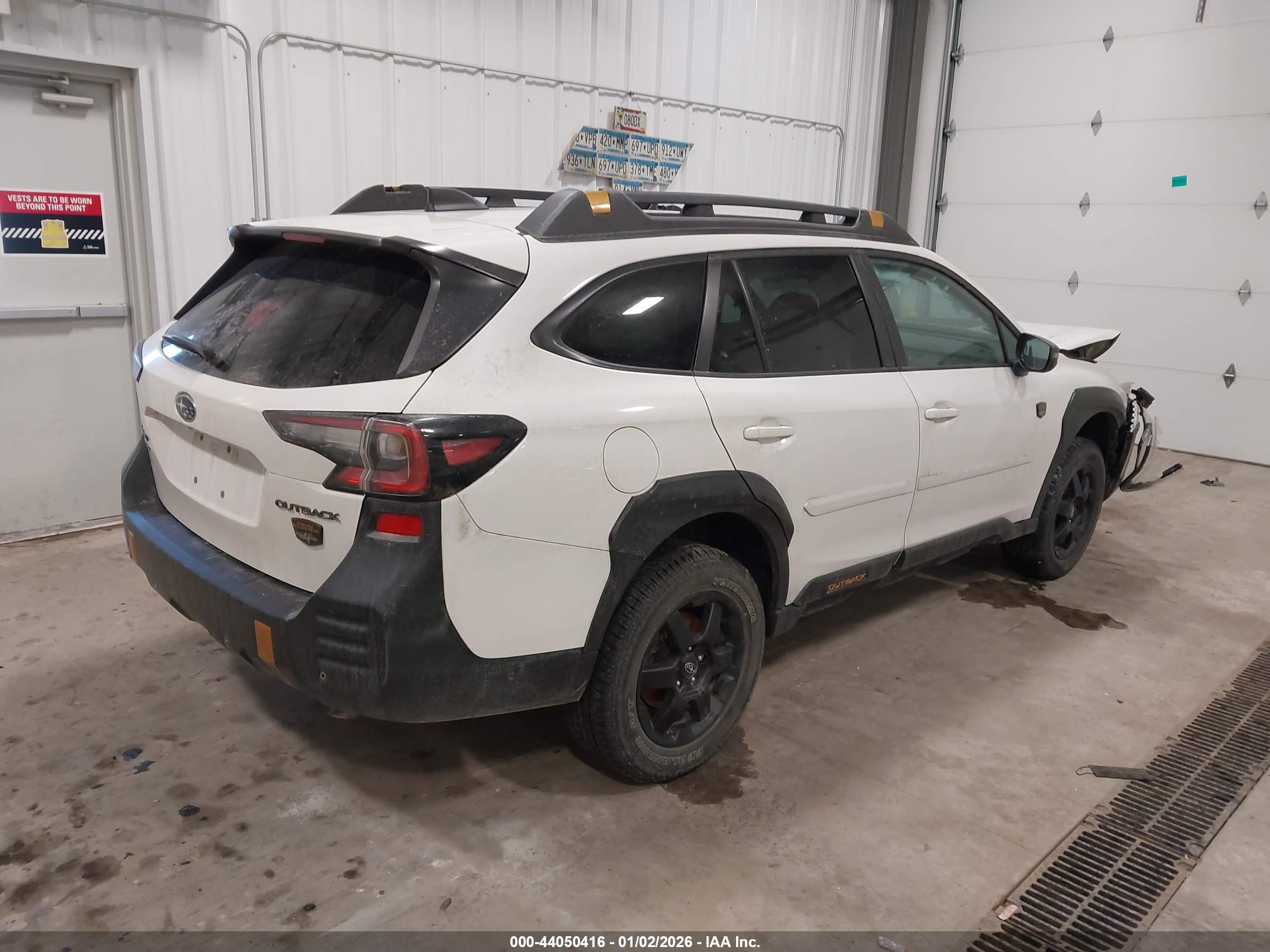 SUBARU OUTBACK image 4