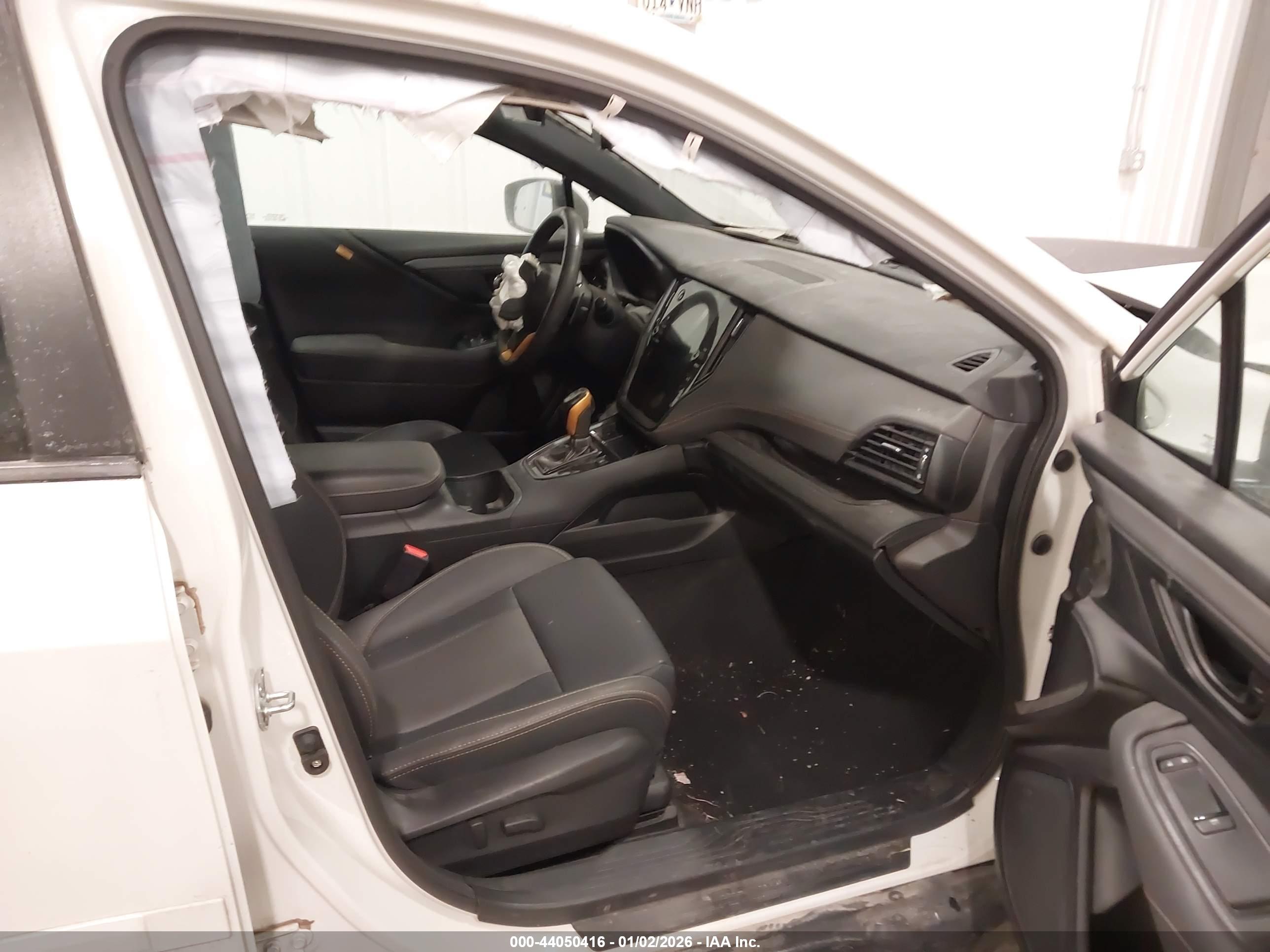 SUBARU OUTBACK image 5