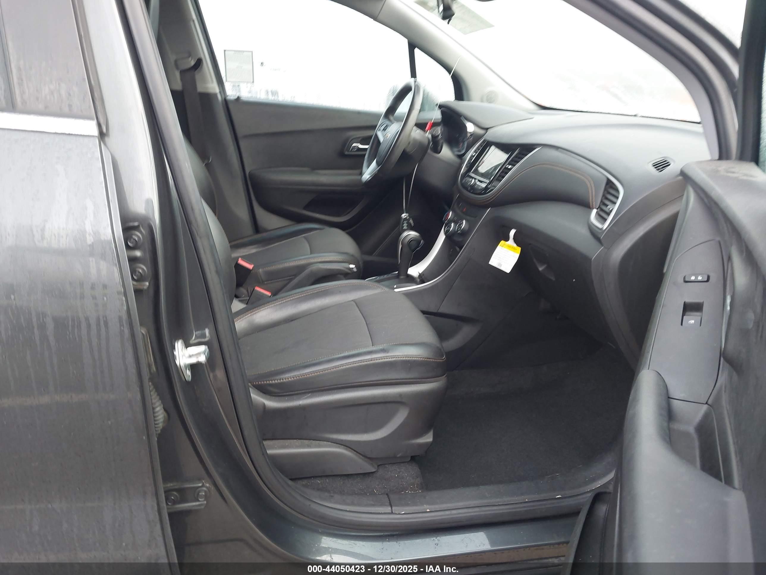 CHEVROLET TRAX image 5