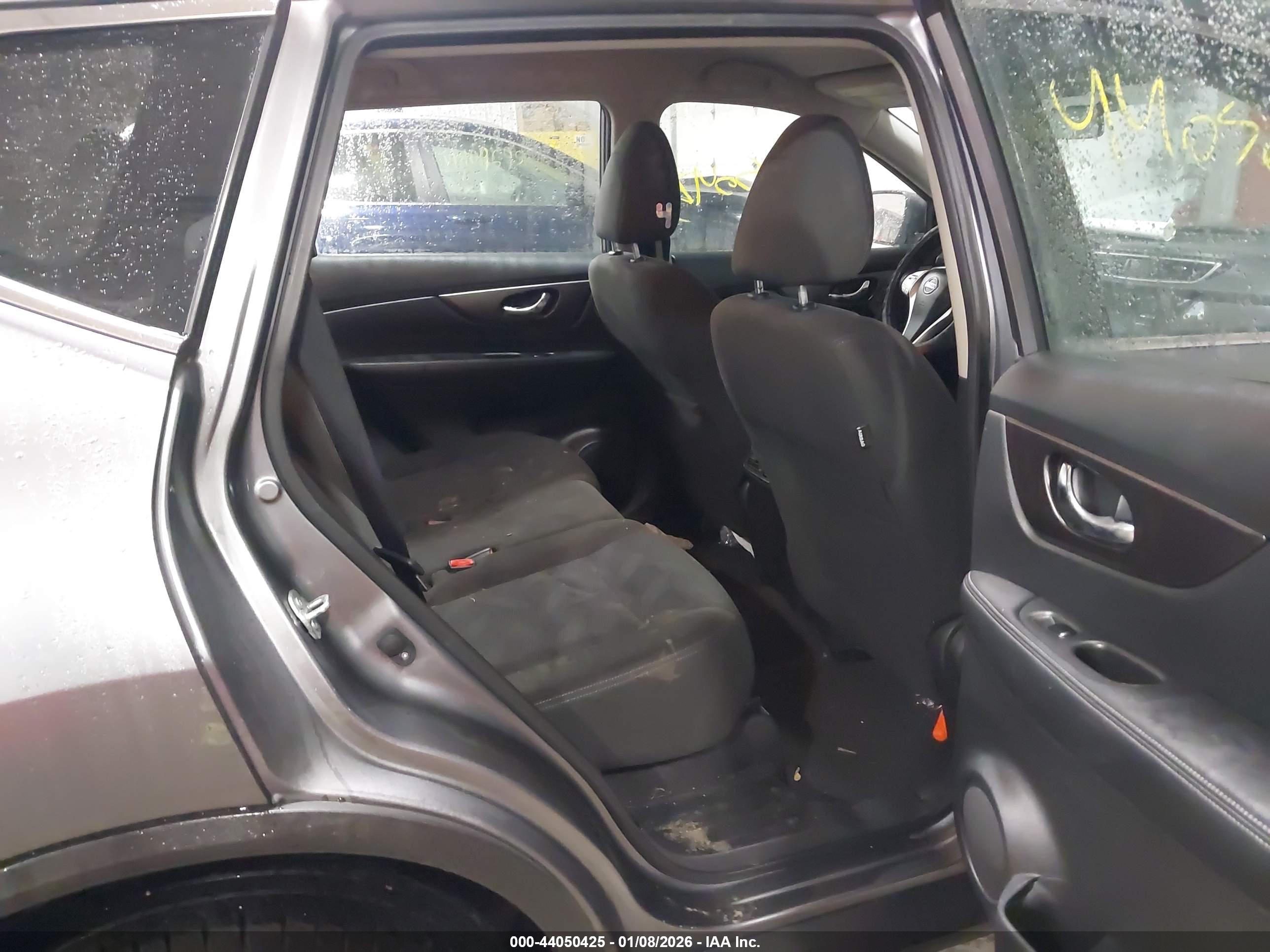 NISSAN ROGUE image 8