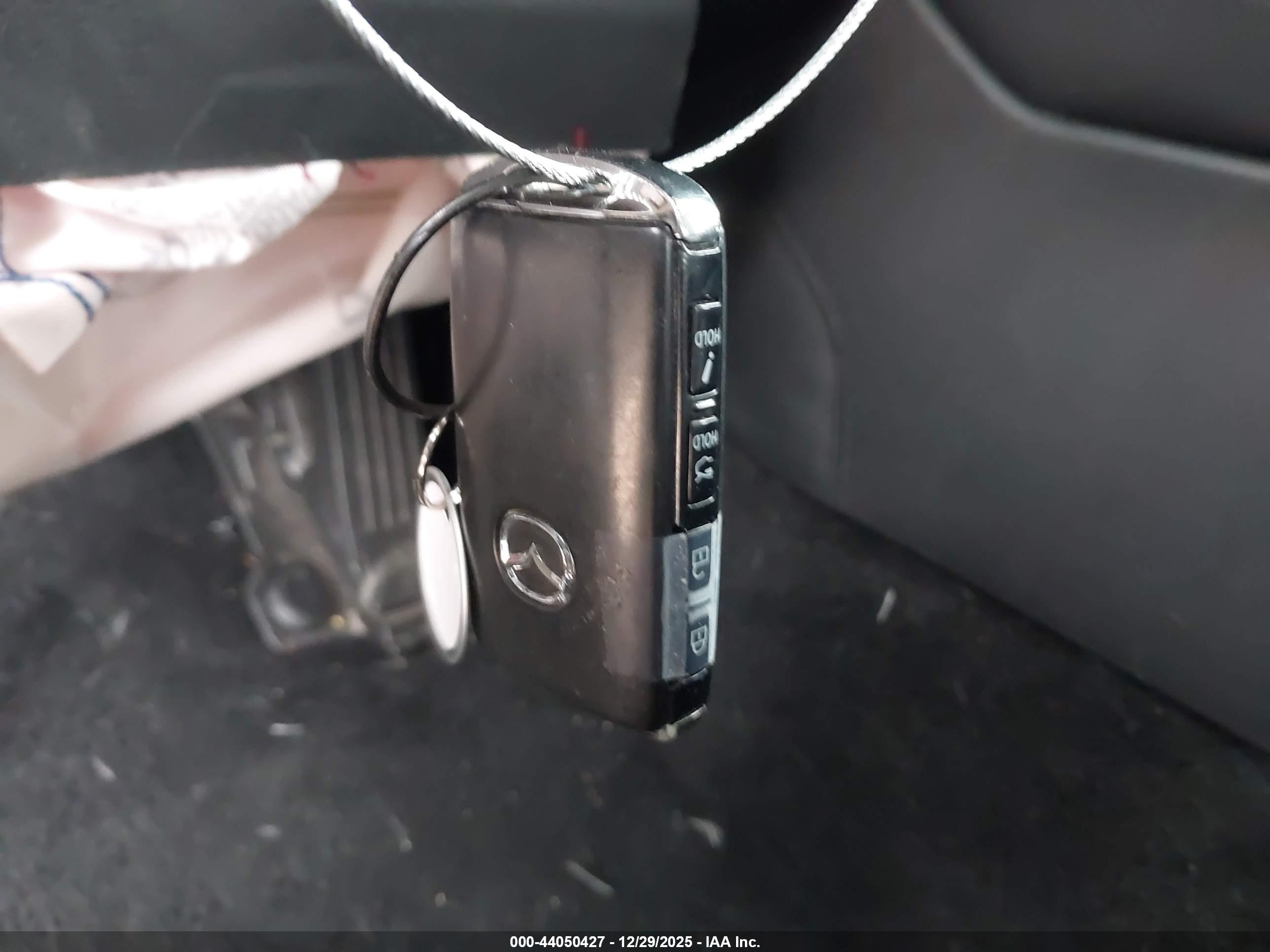 MAZDA MAZDA3 image 11