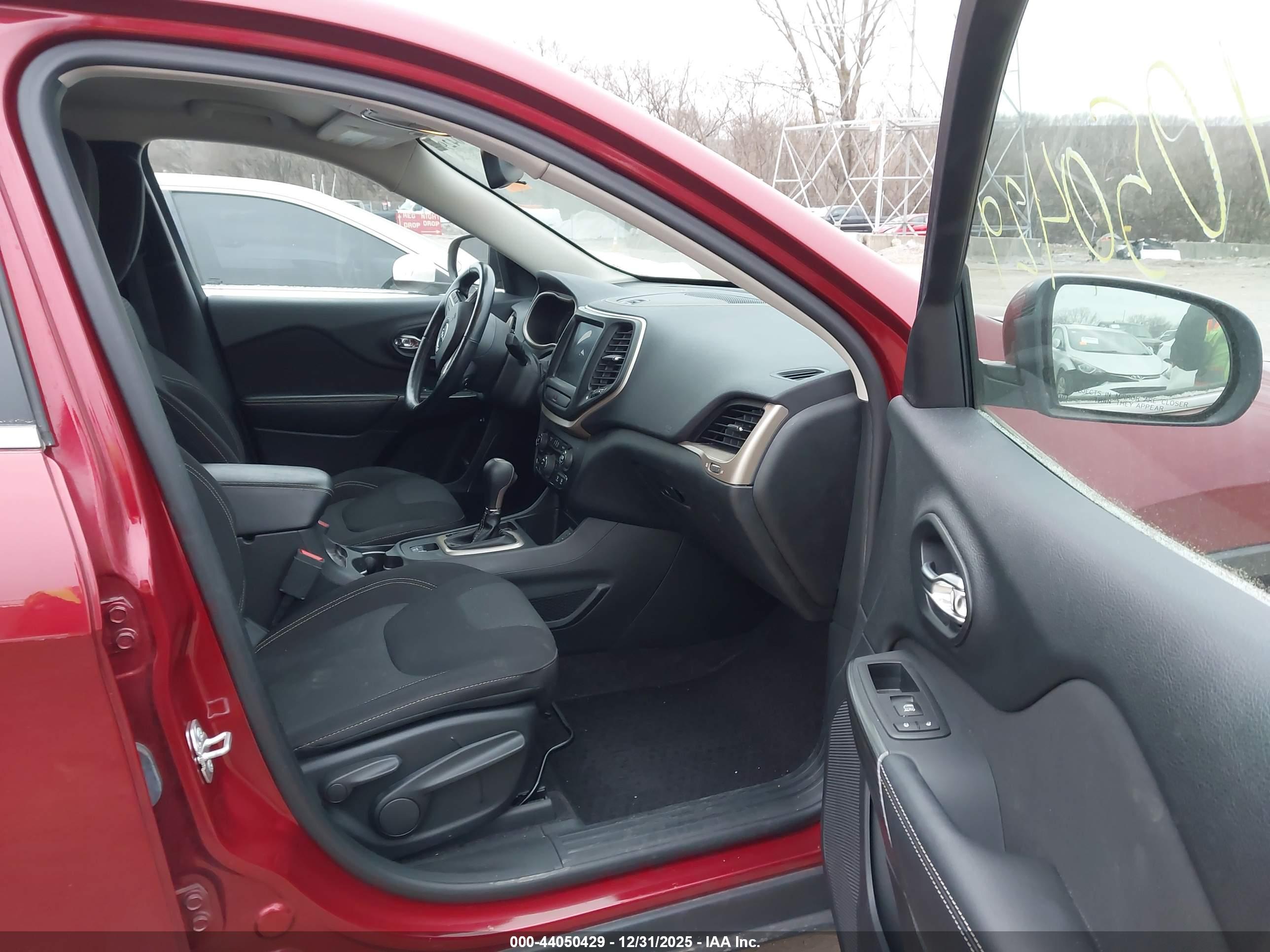 JEEP CHEROKEE image 5