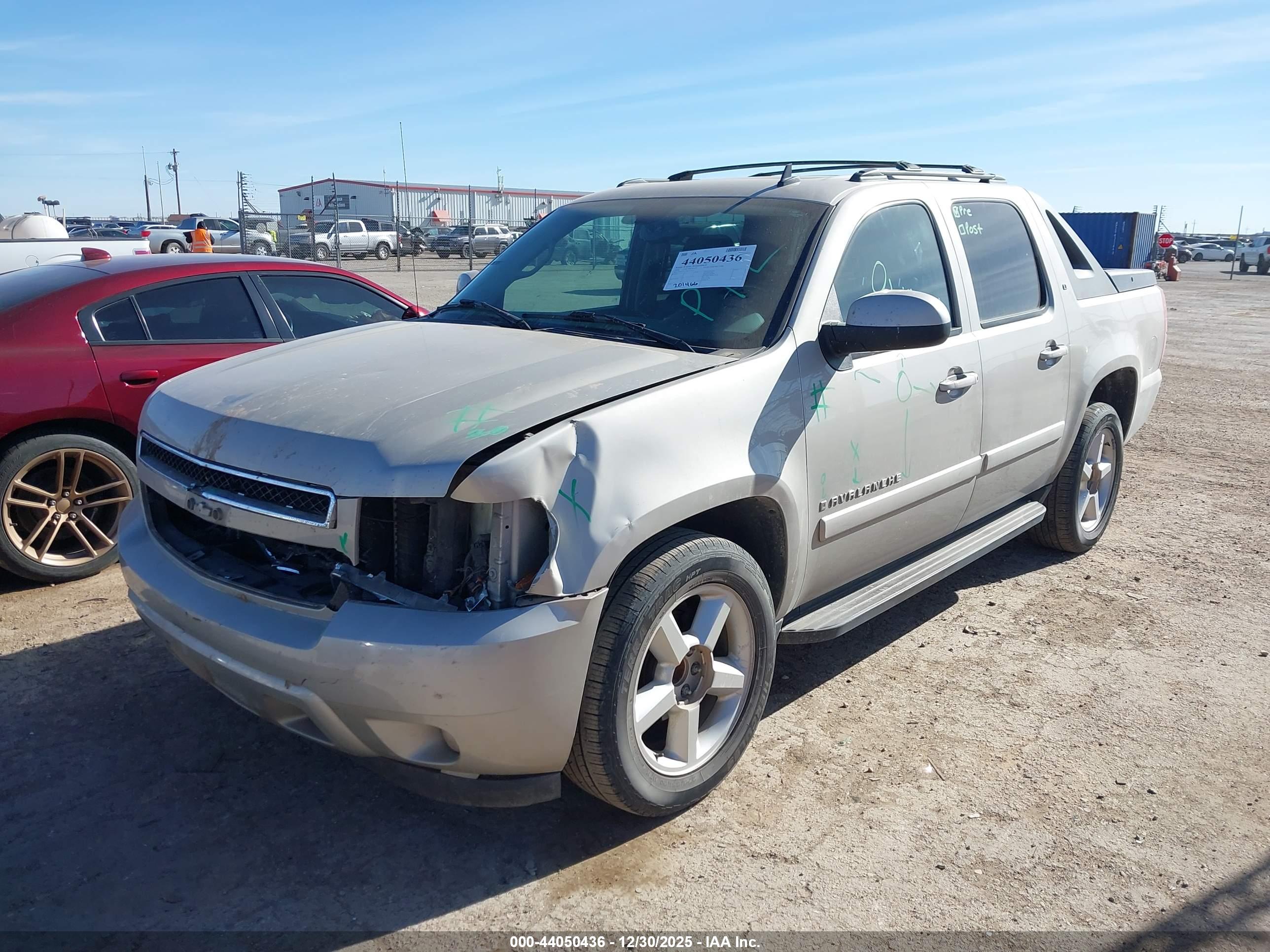 CHEVROLET AVALANCHE image 2