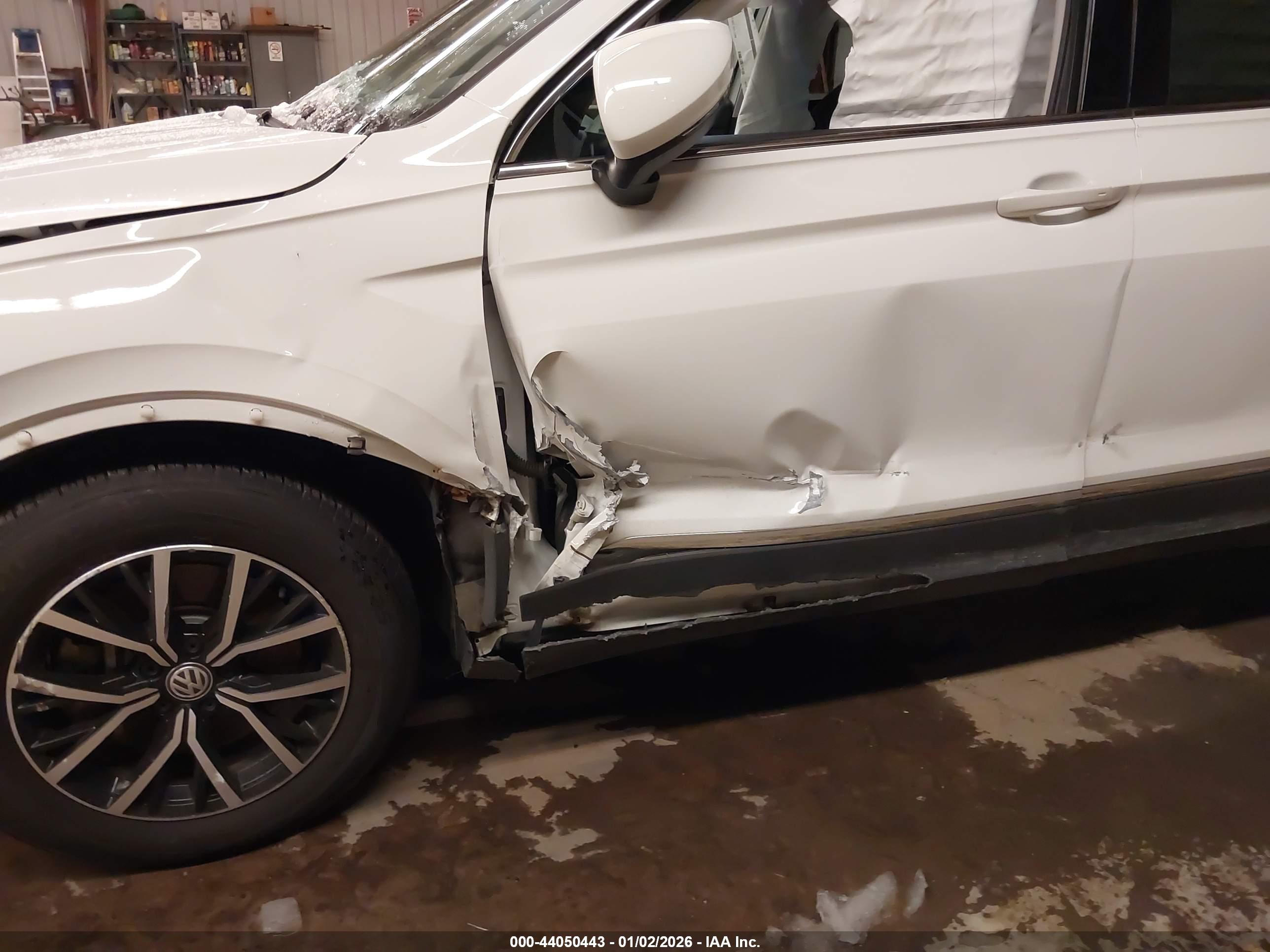 VOLKSWAGEN TIGUAN image 6