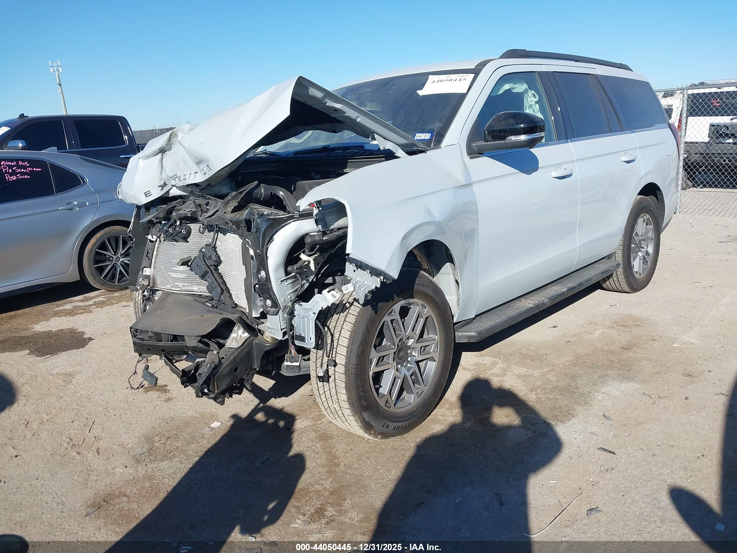 FORD EXPEDITION image 2