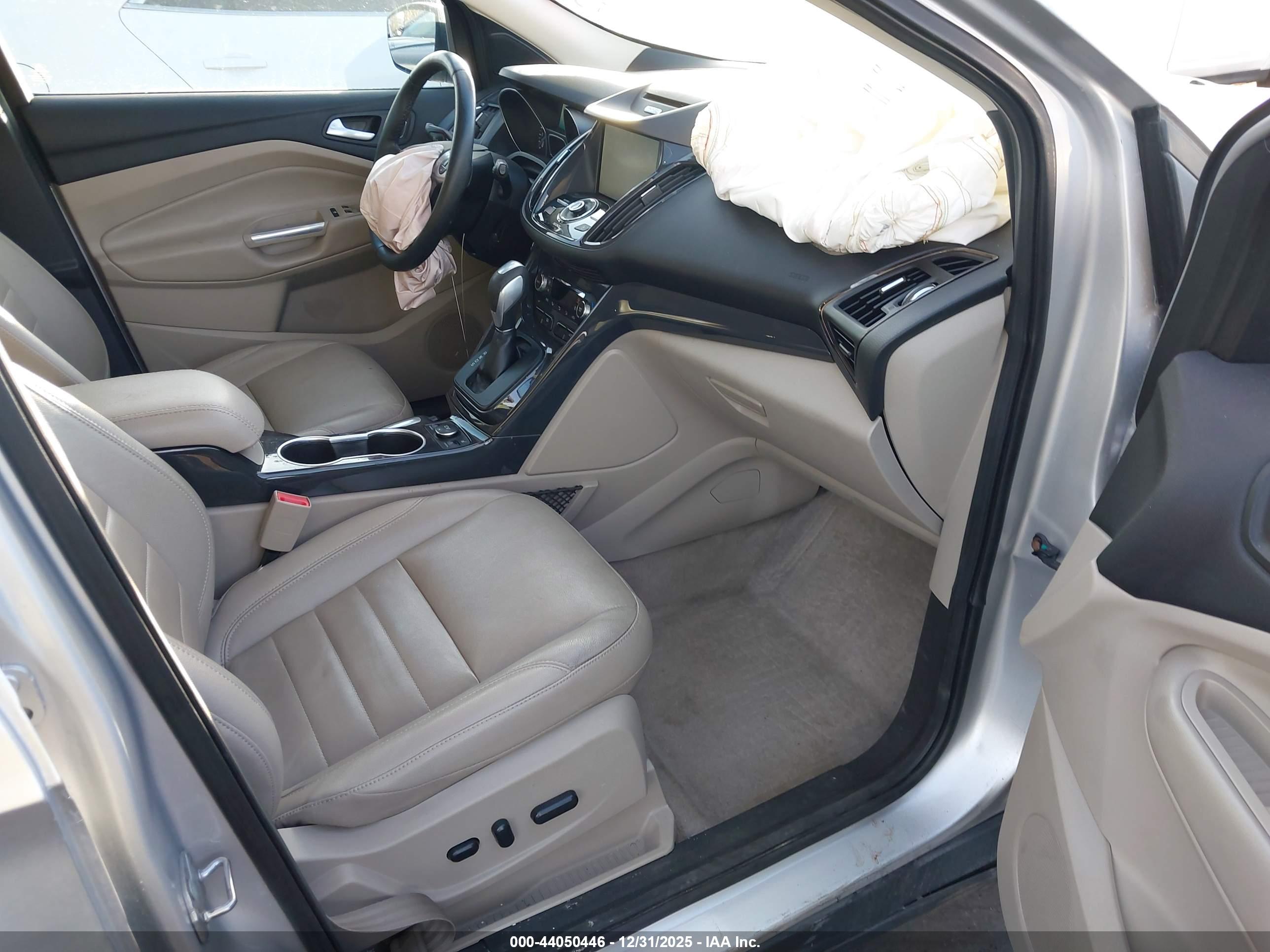 FORD ESCAPE image 5