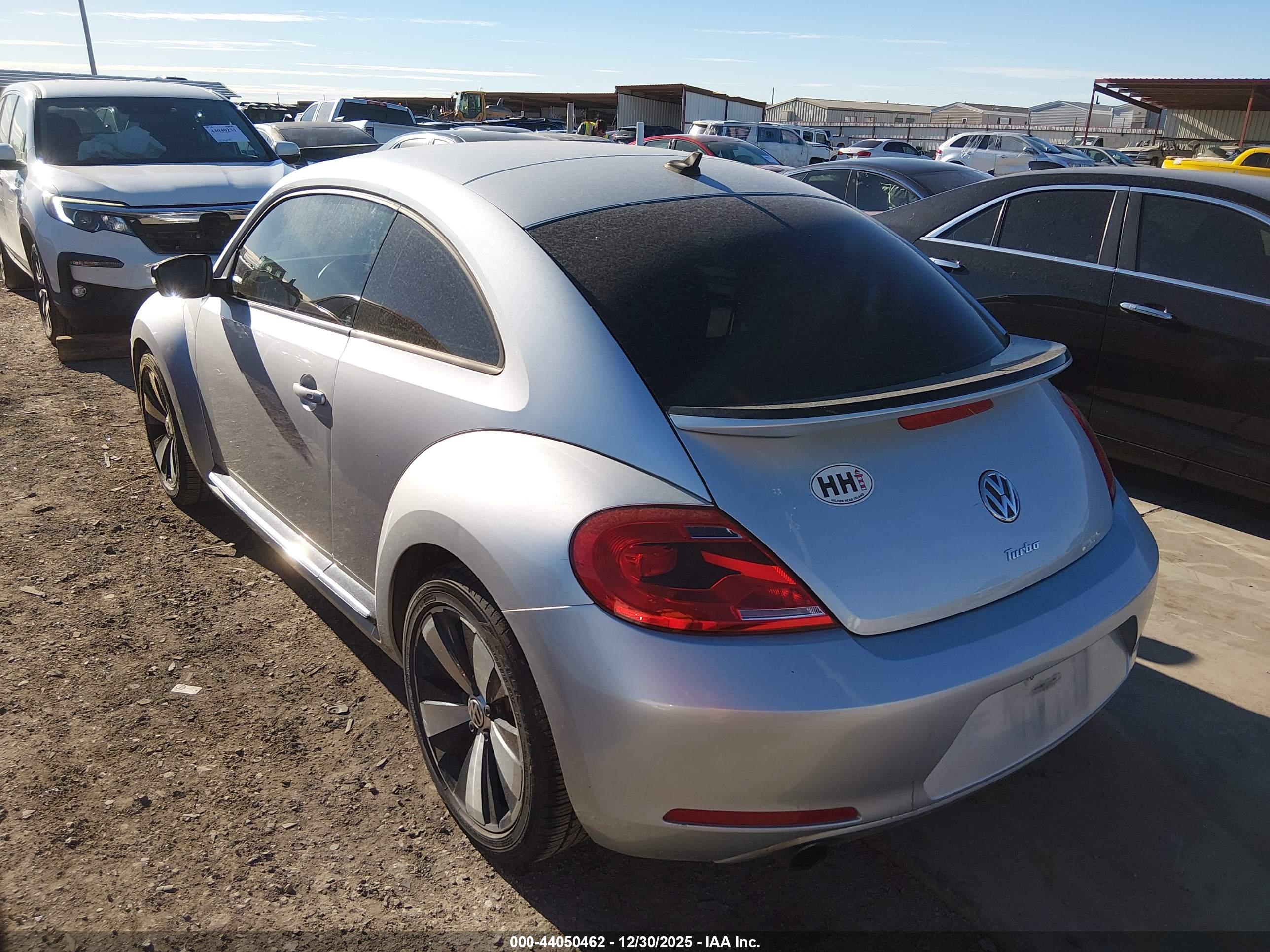 VOLKSWAGEN BEETLE image 3
