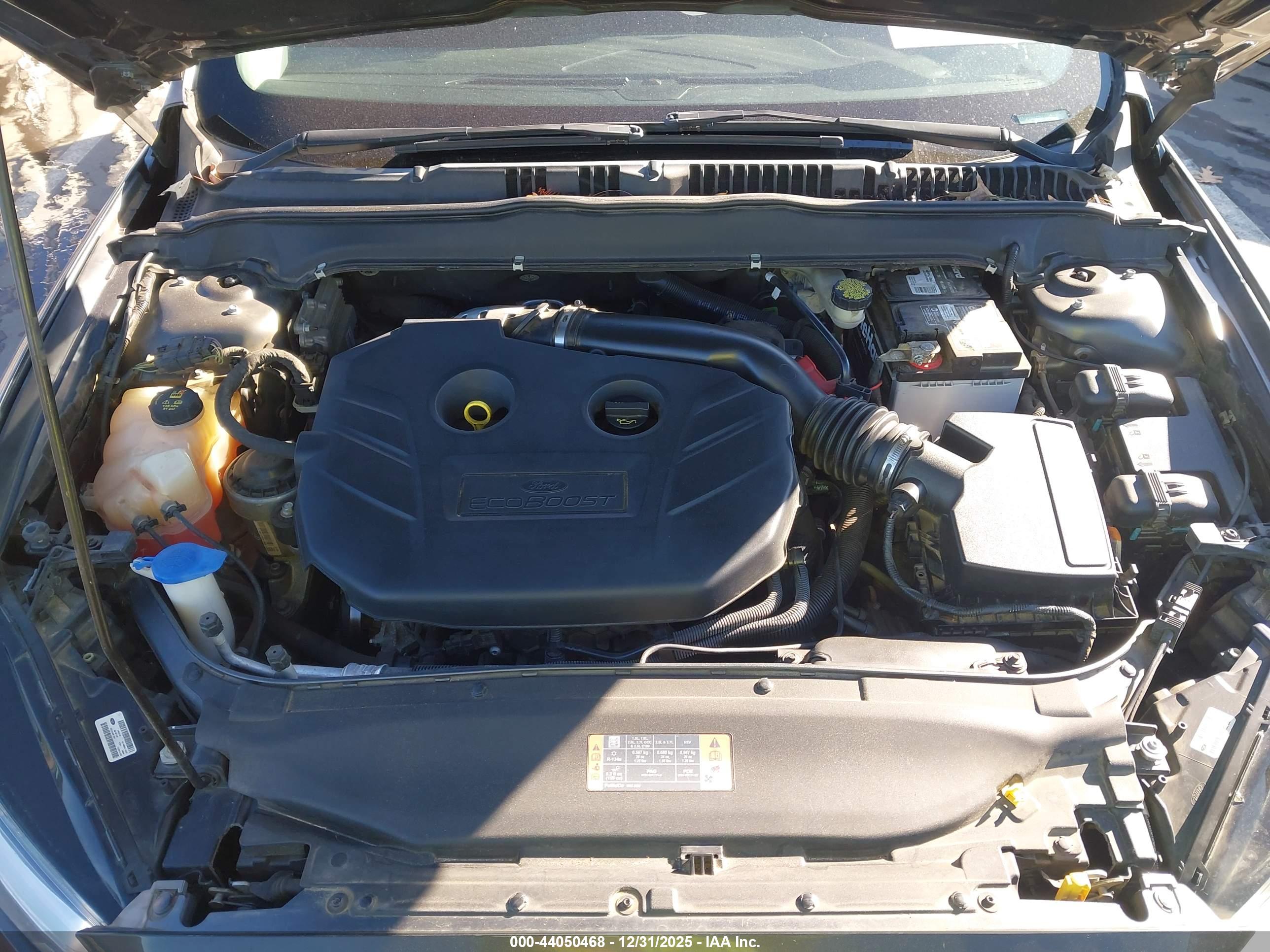 FORD FUSION image 10
