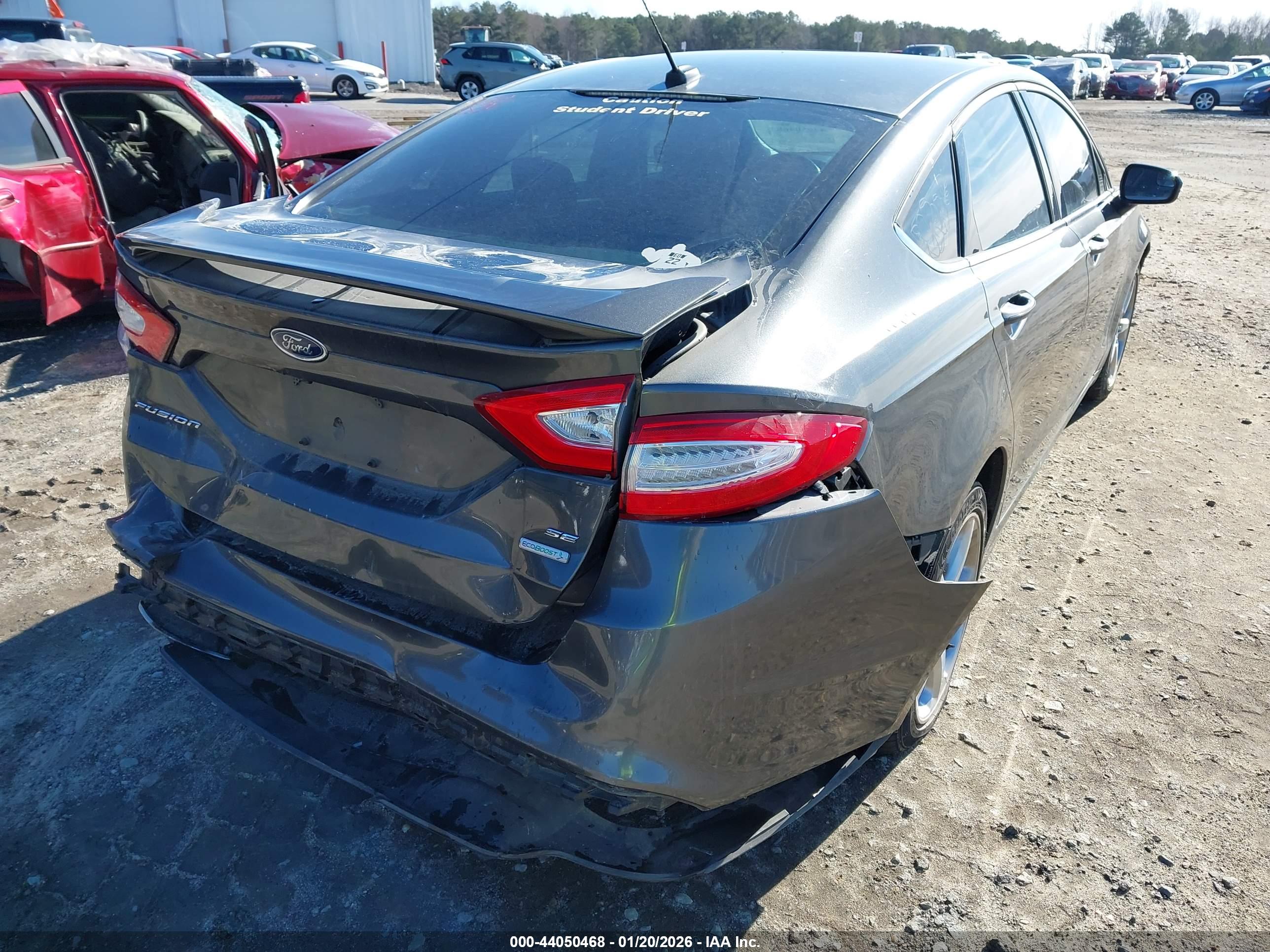 FORD FUSION image 6
