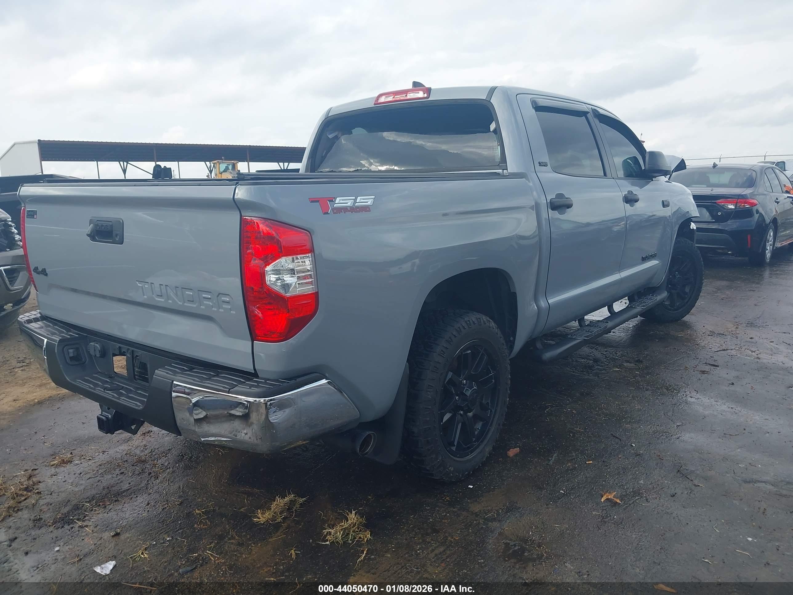 TOYOTA TUNDRA image 4
