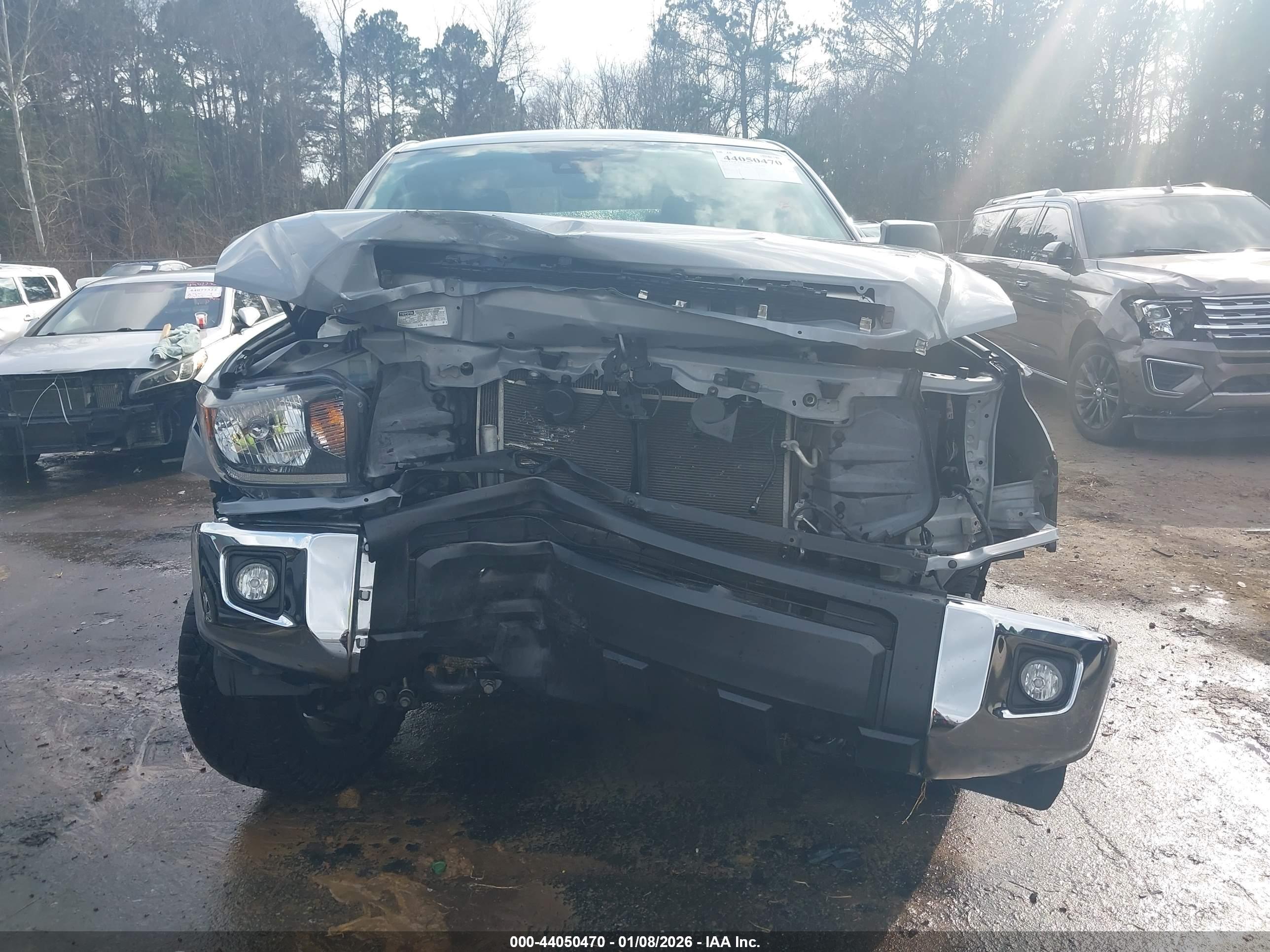 TOYOTA TUNDRA image 6