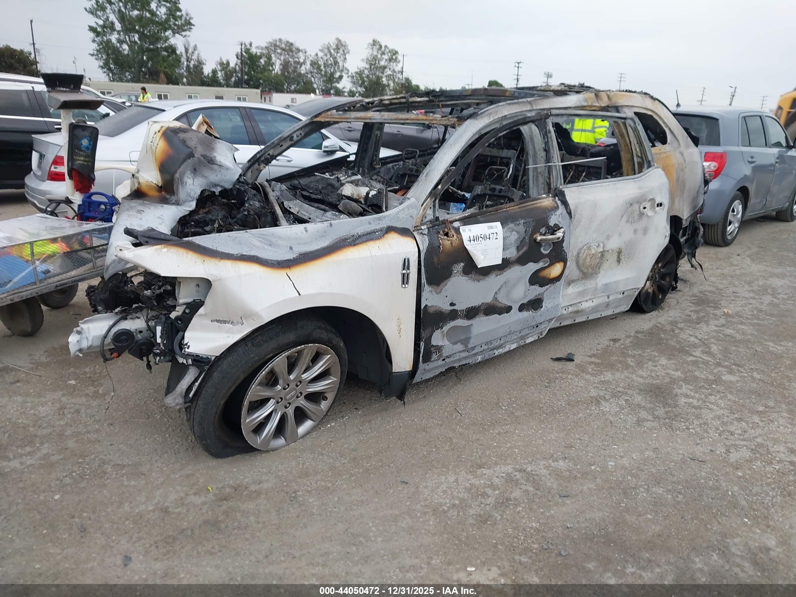 LINCOLN MKT image 2