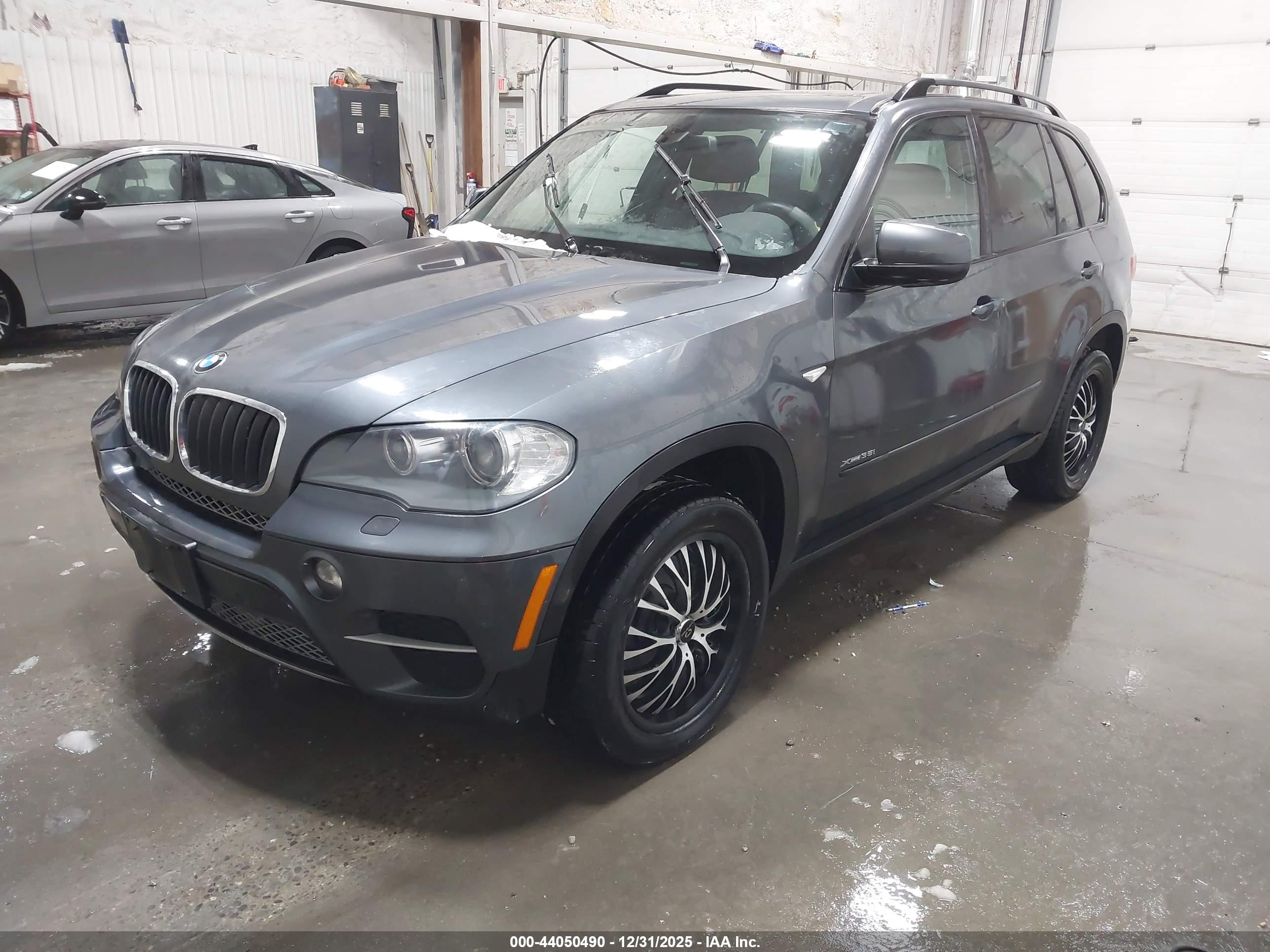 BMW X5 image 2