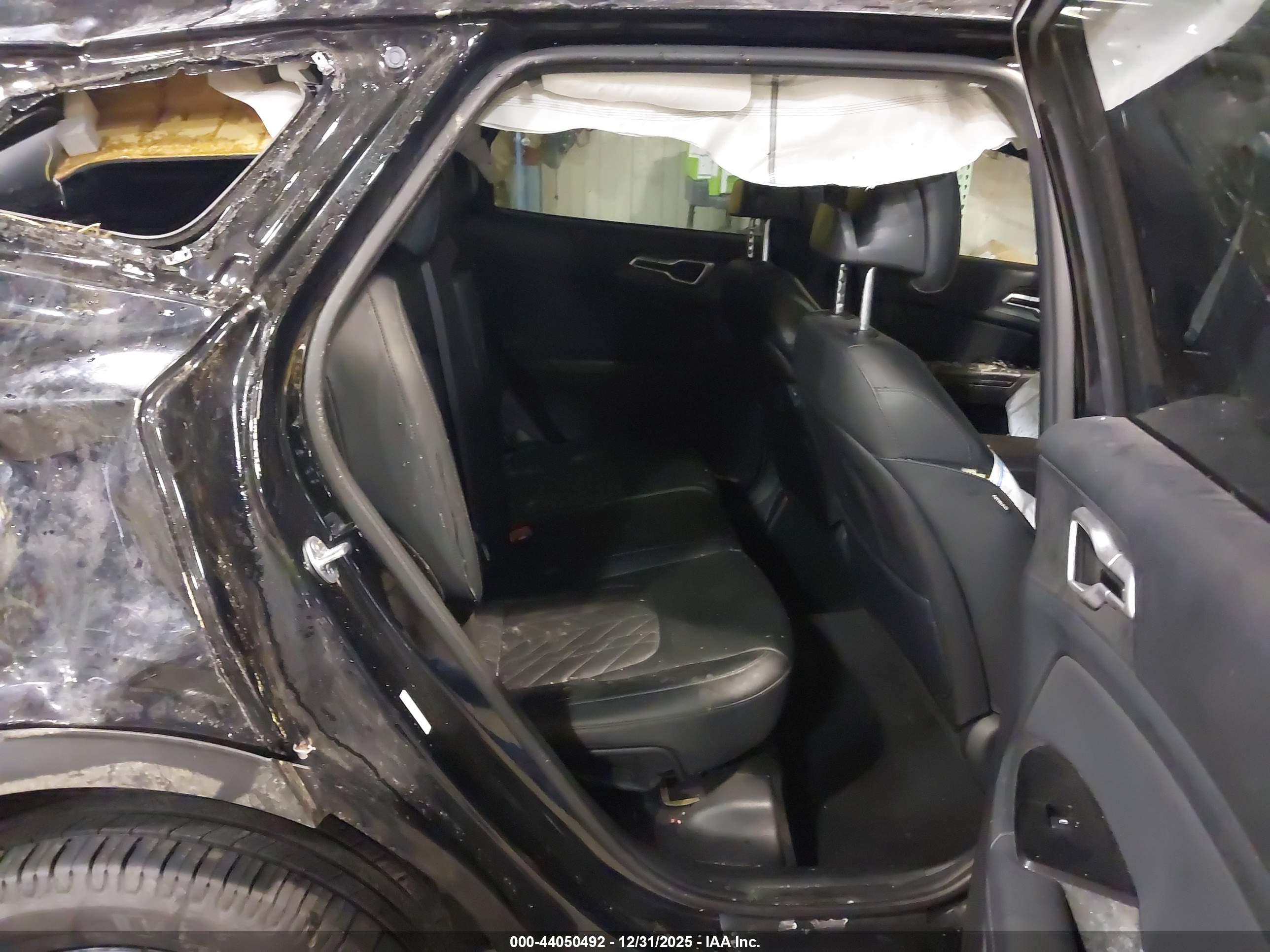 KIA SPORTAGE image 8