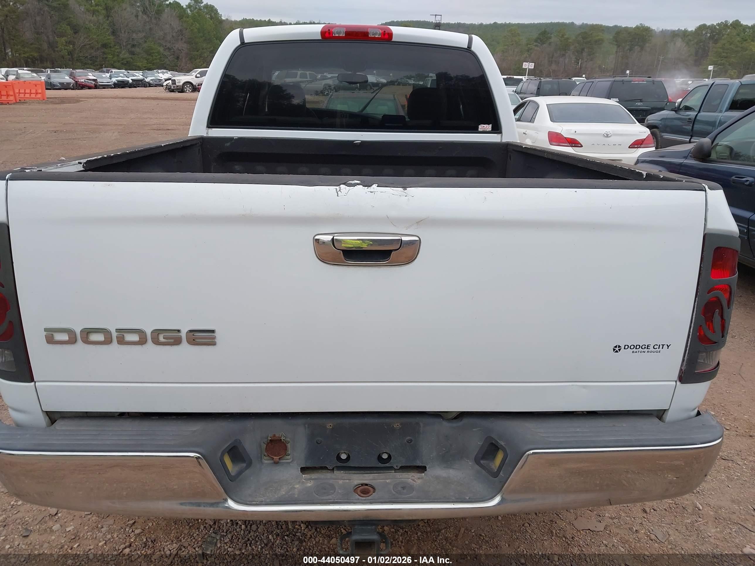 DODGE RAM image 6