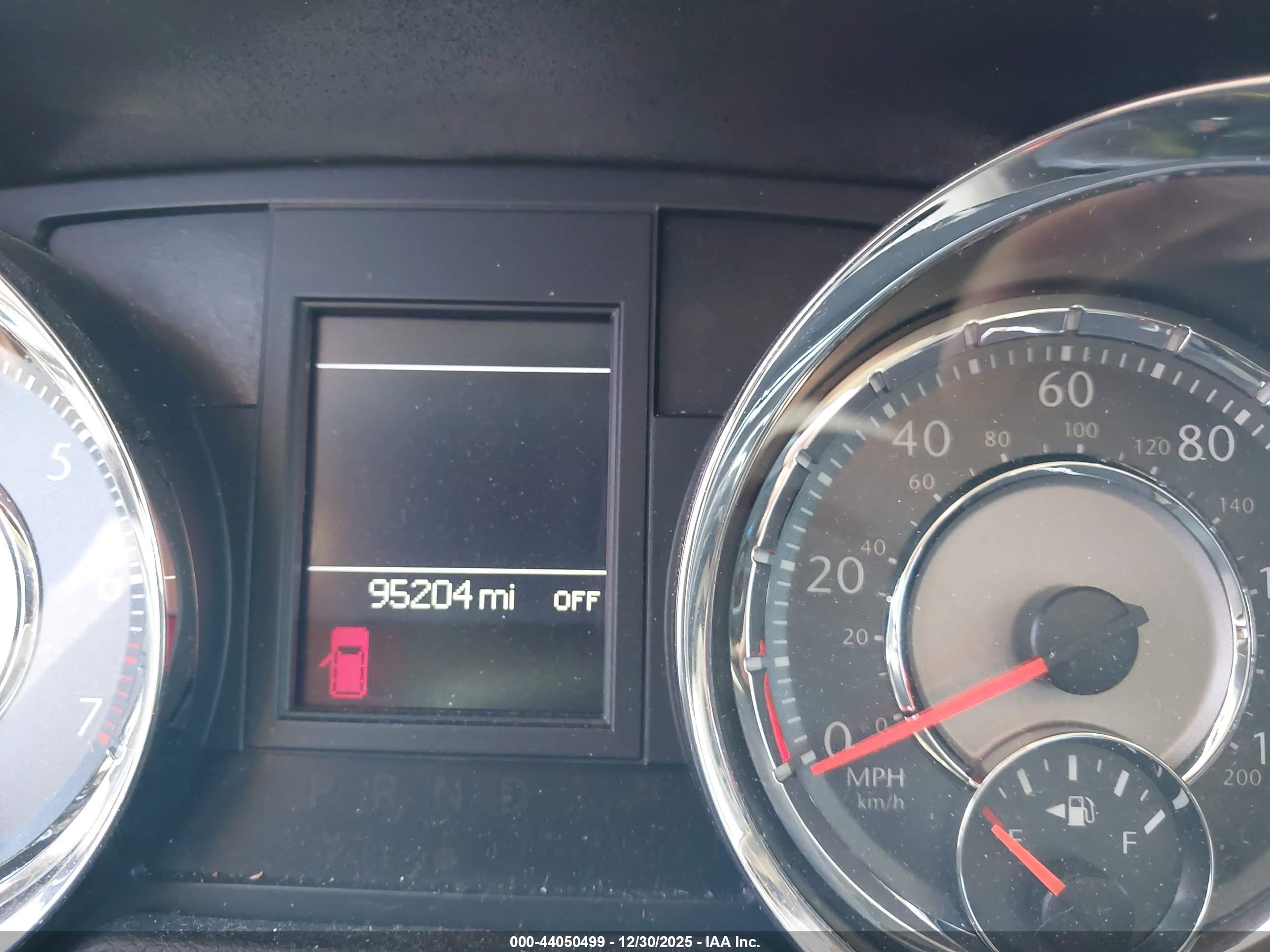 CHRYSLER TOWN image 7