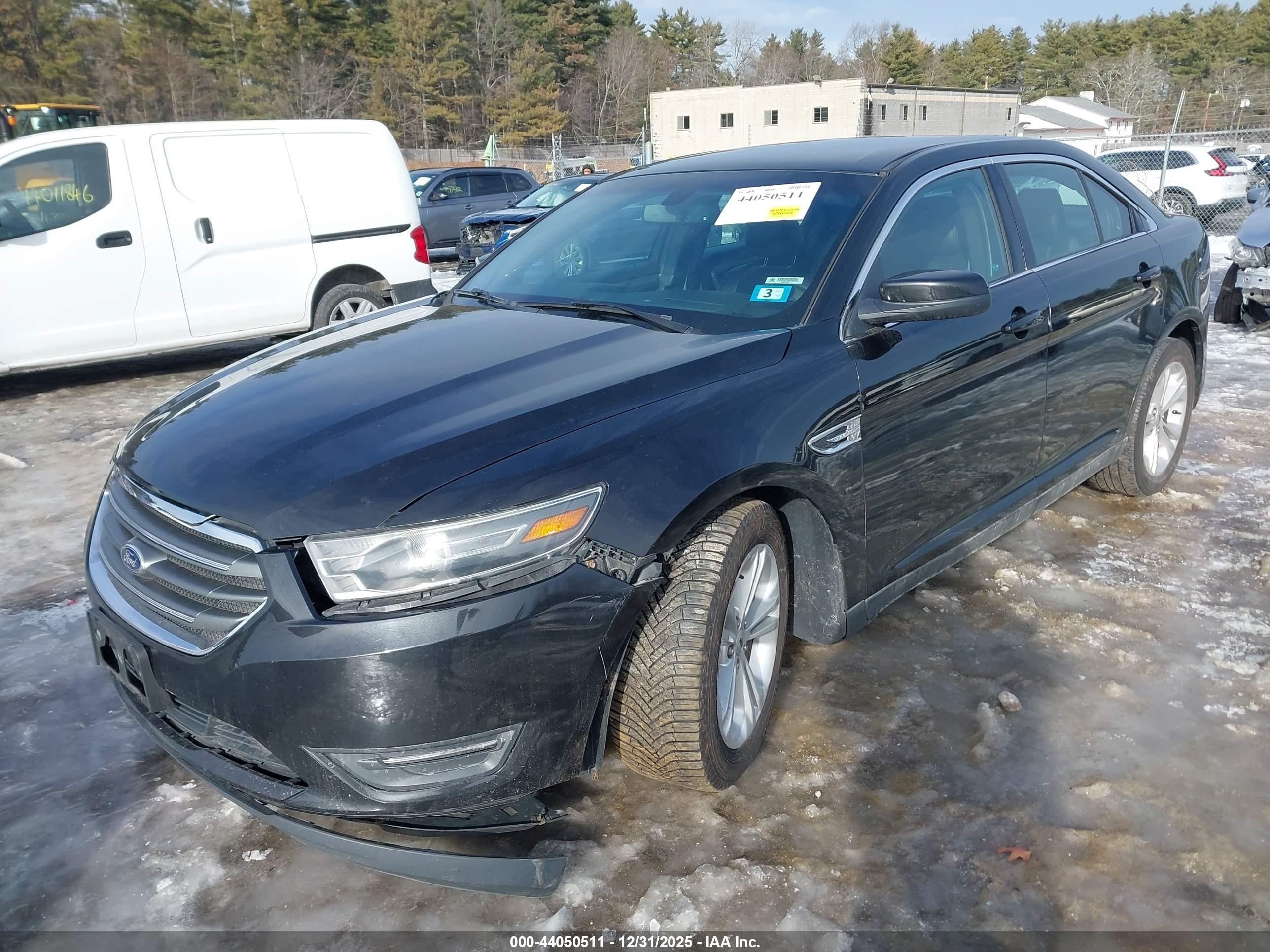 FORD TAURUS image 2
