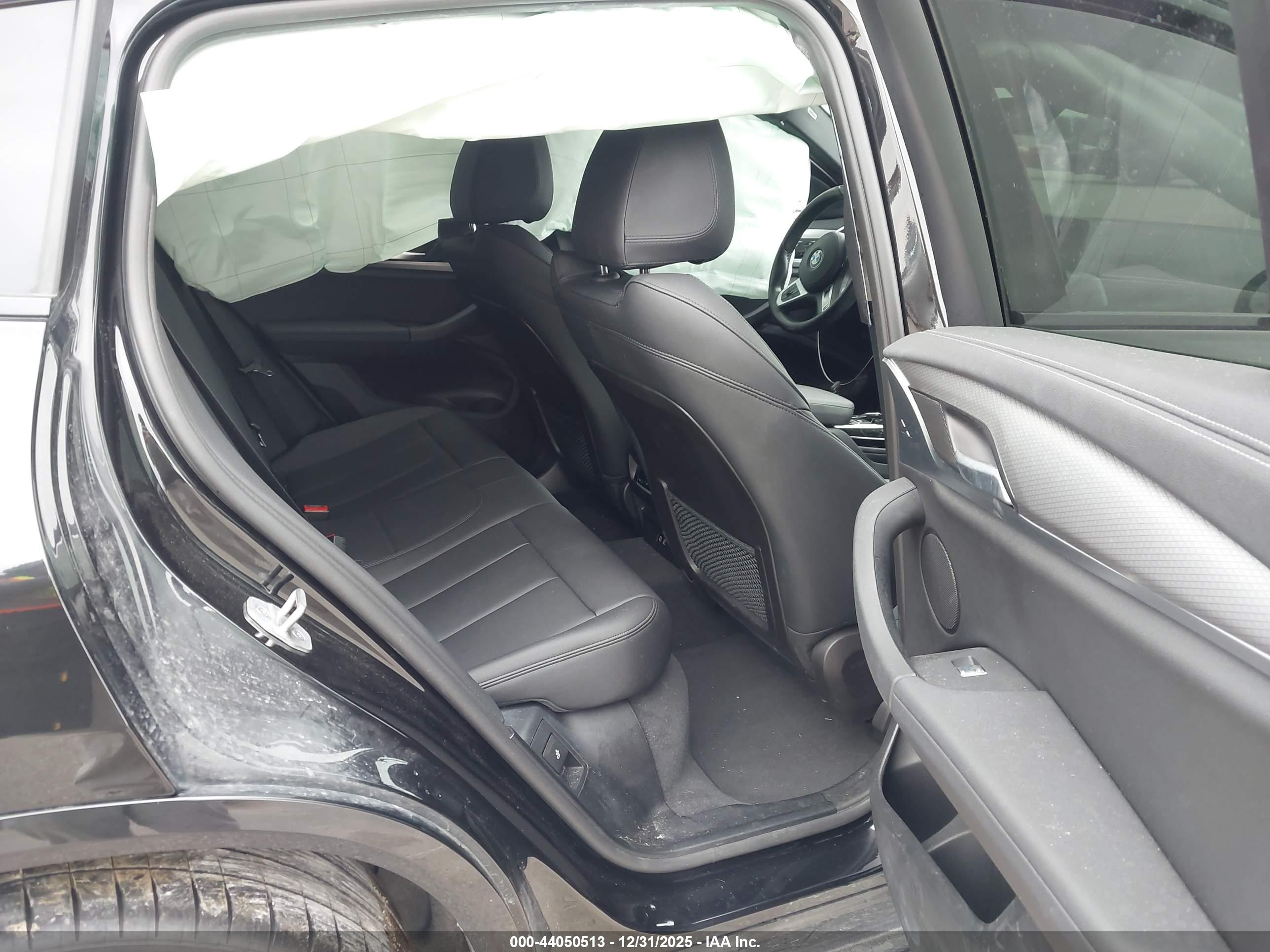 BMW X4 image 8