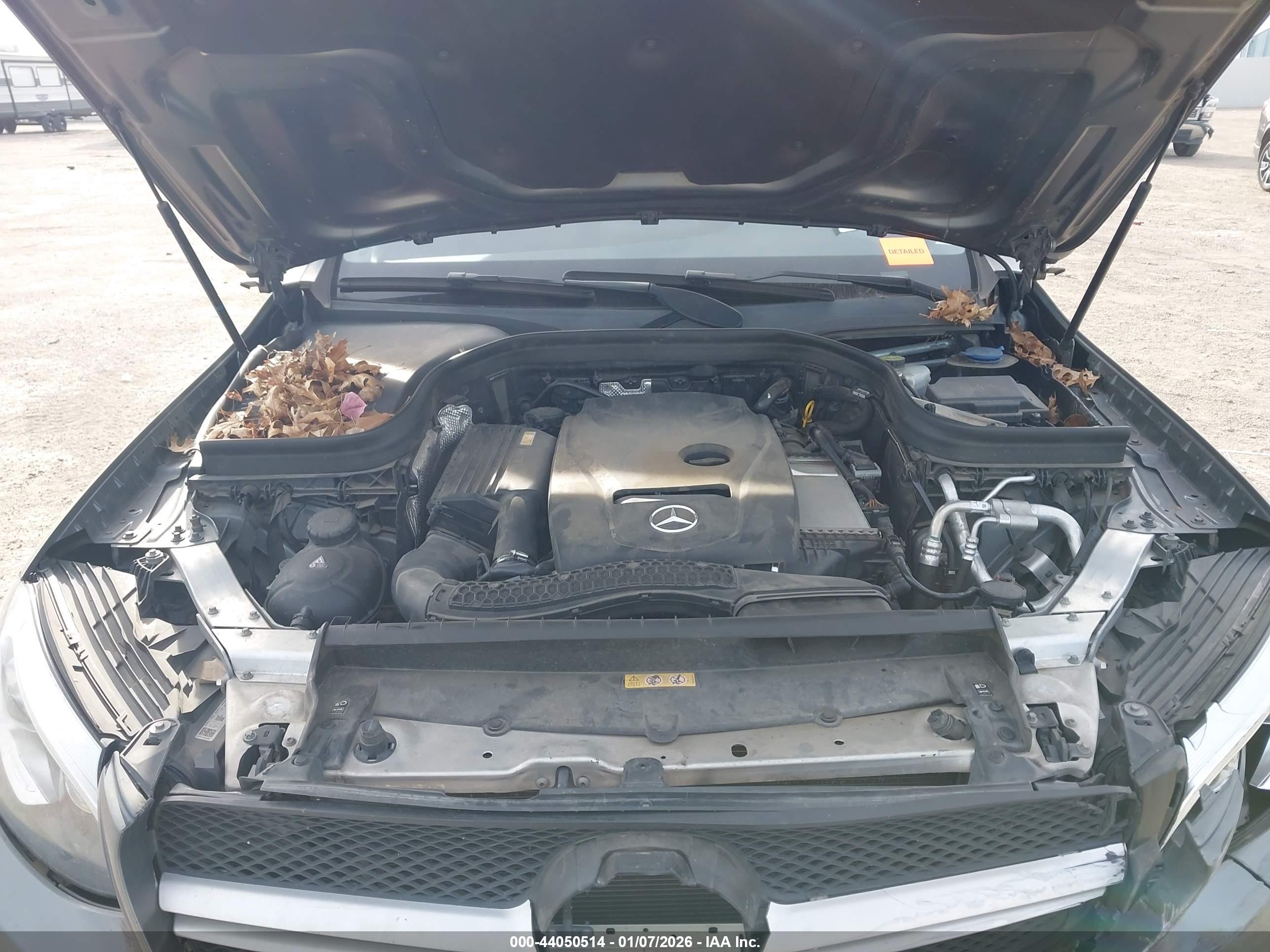 MERCEDES-BENZ GLC image 10