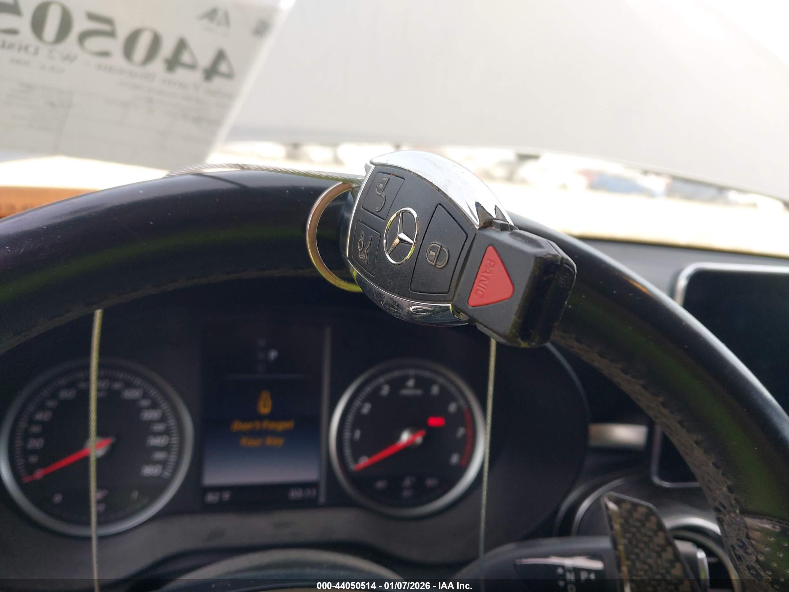 MERCEDES-BENZ GLC image 11