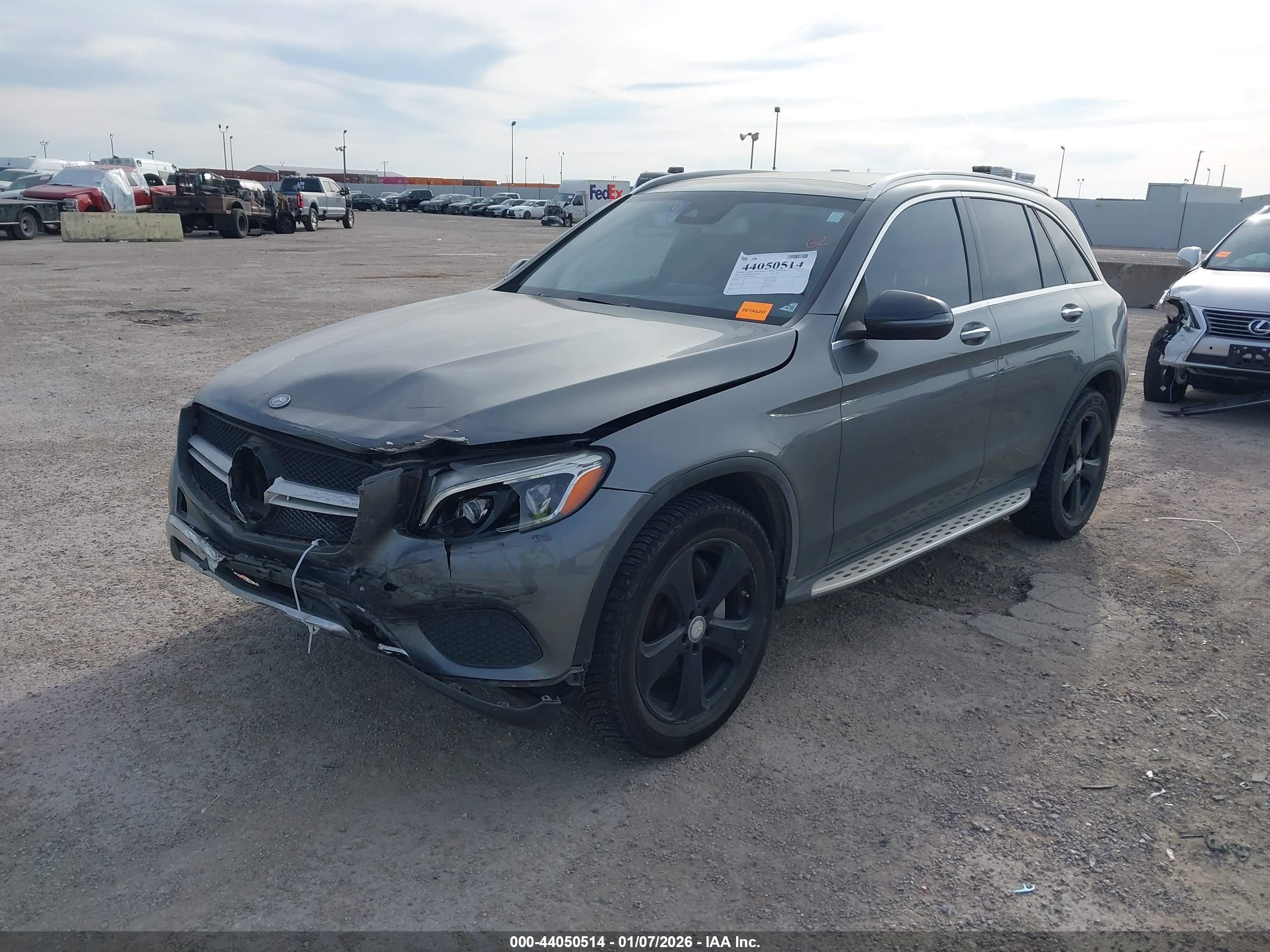 MERCEDES-BENZ GLC image 2