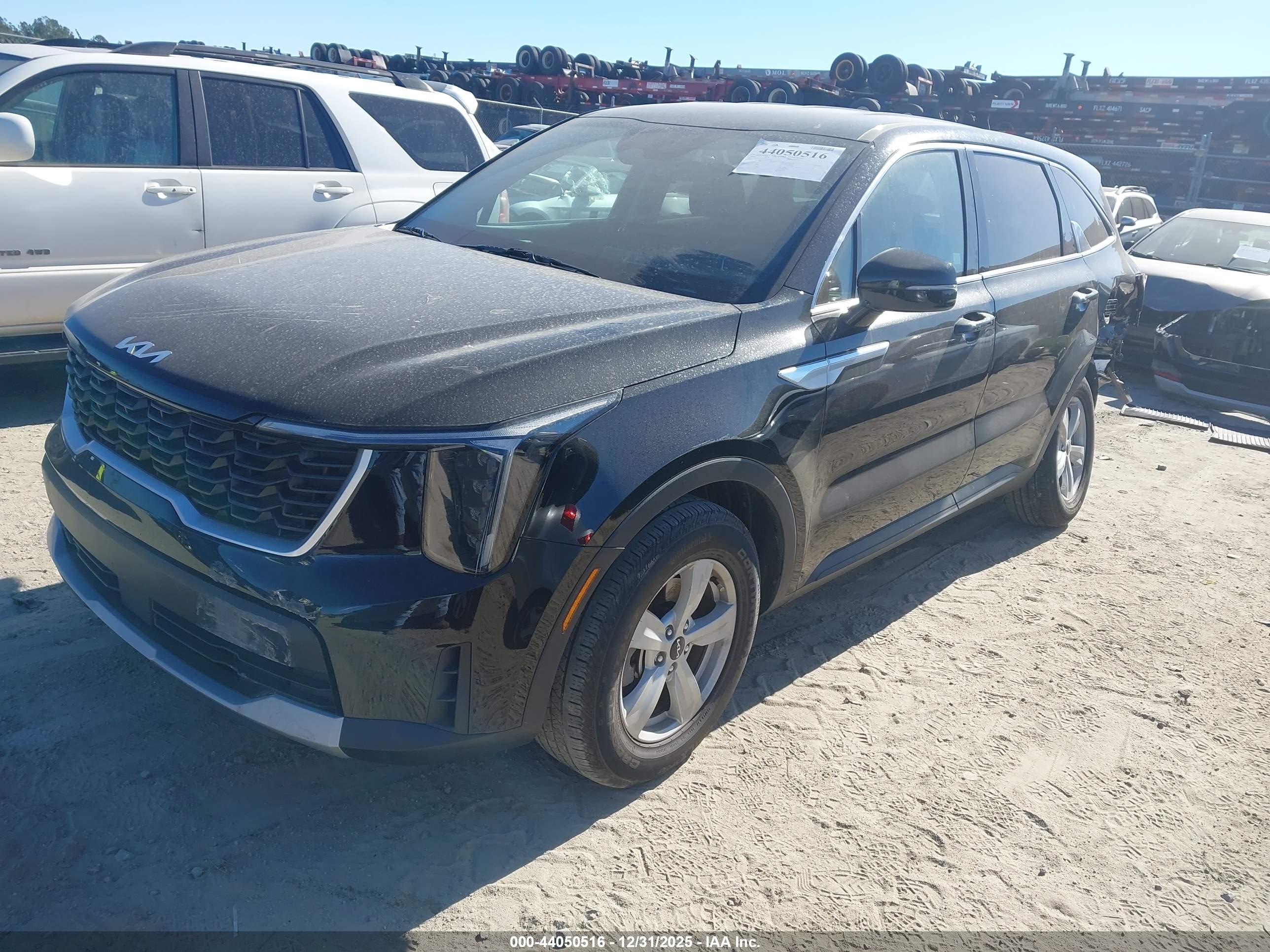 KIA SORENTO image 2