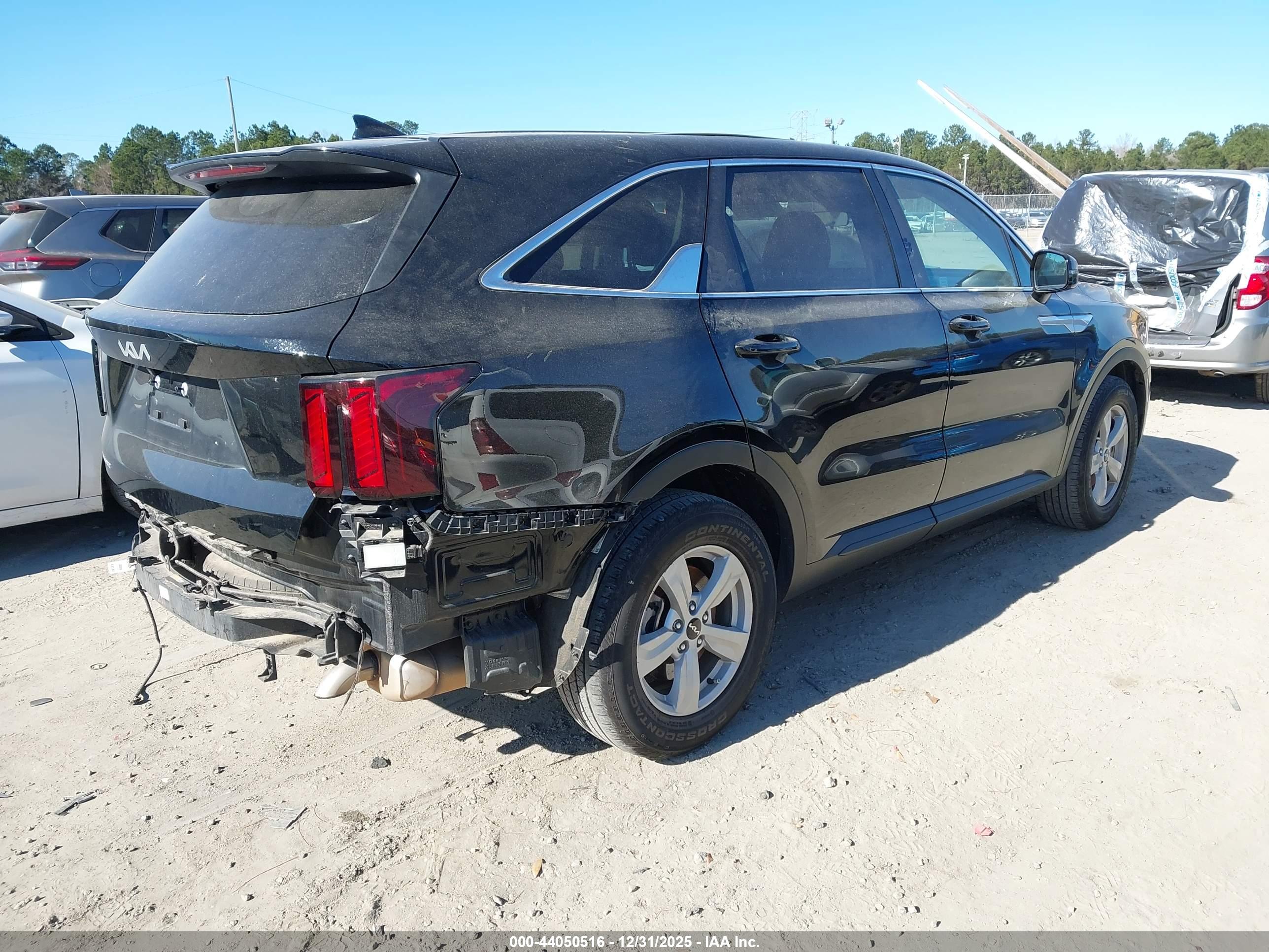 KIA SORENTO image 4