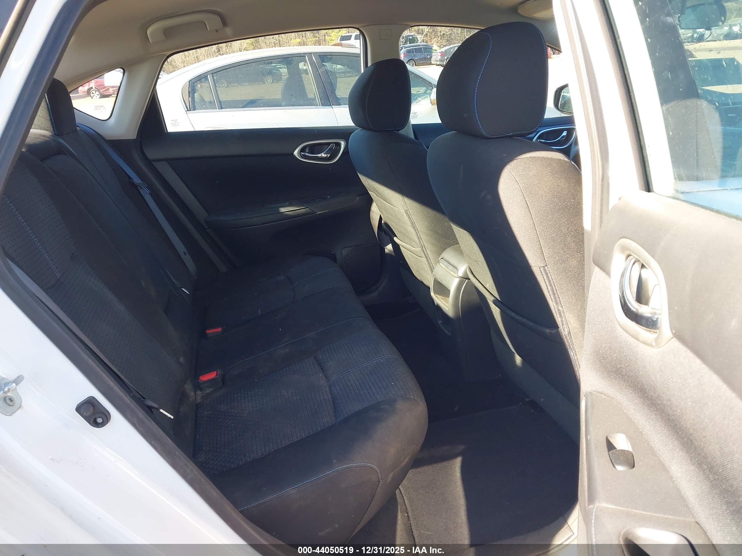 NISSAN SENTRA image 8