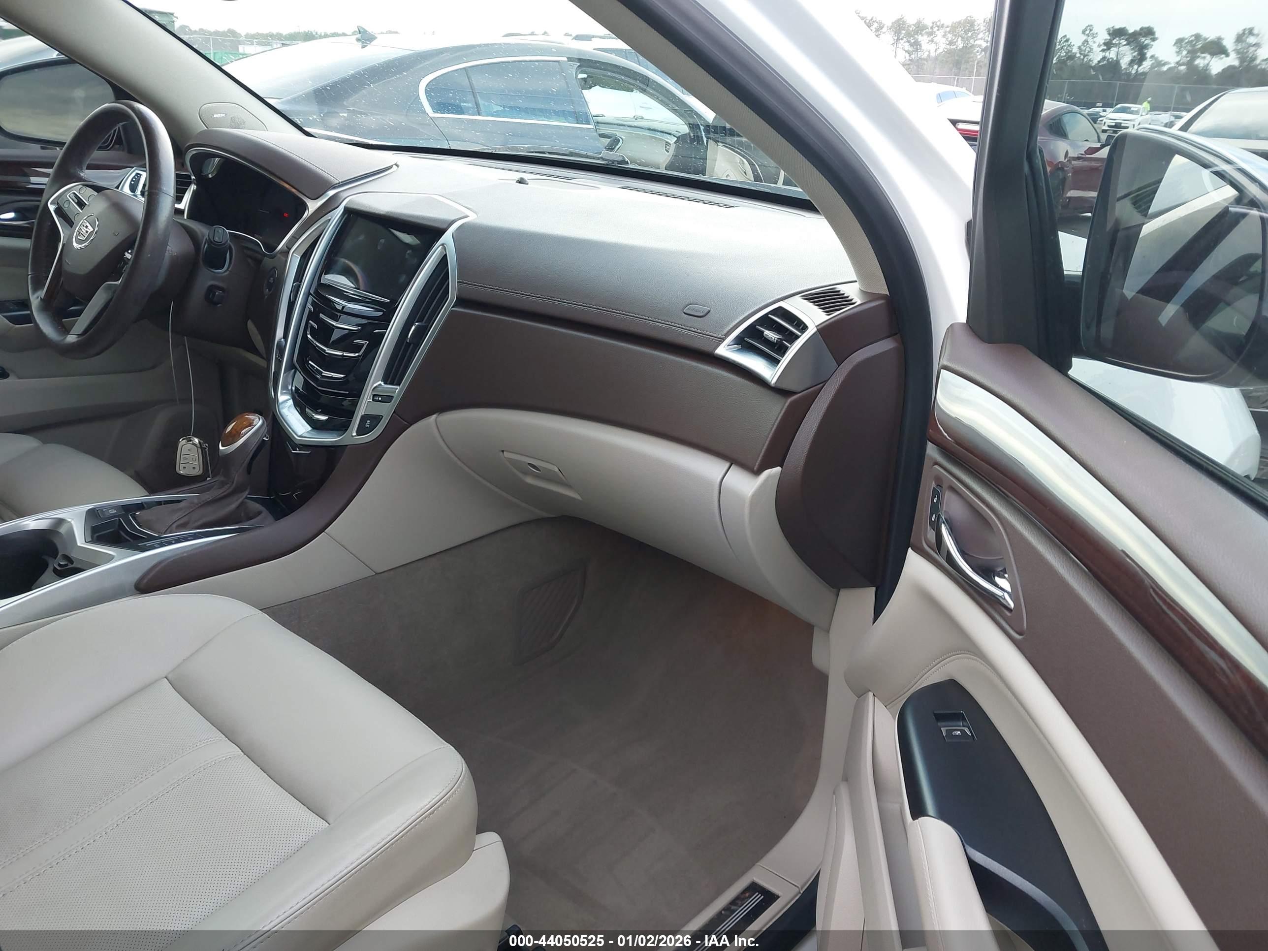 CADILLAC SRX image 5