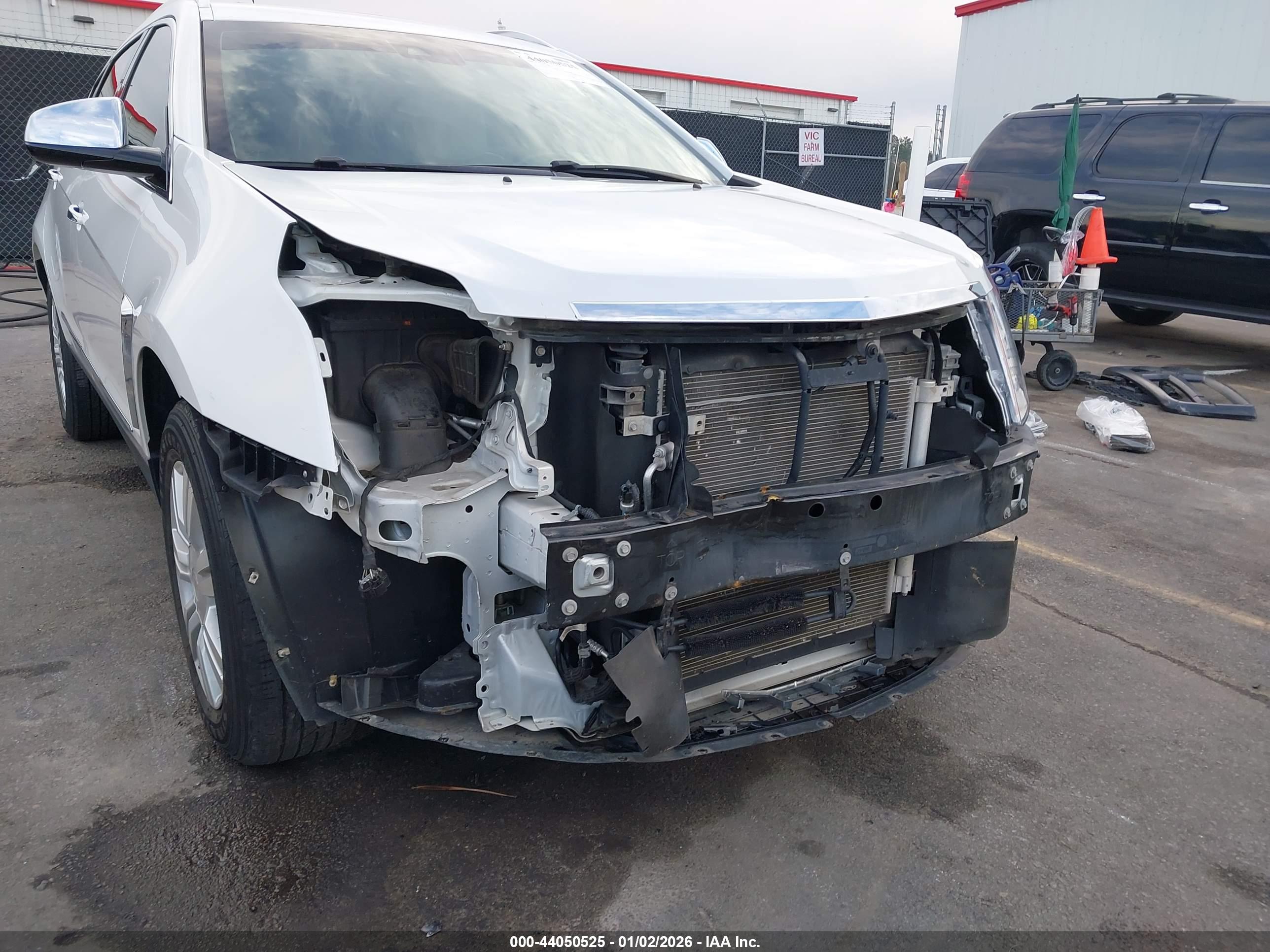 CADILLAC SRX image 6