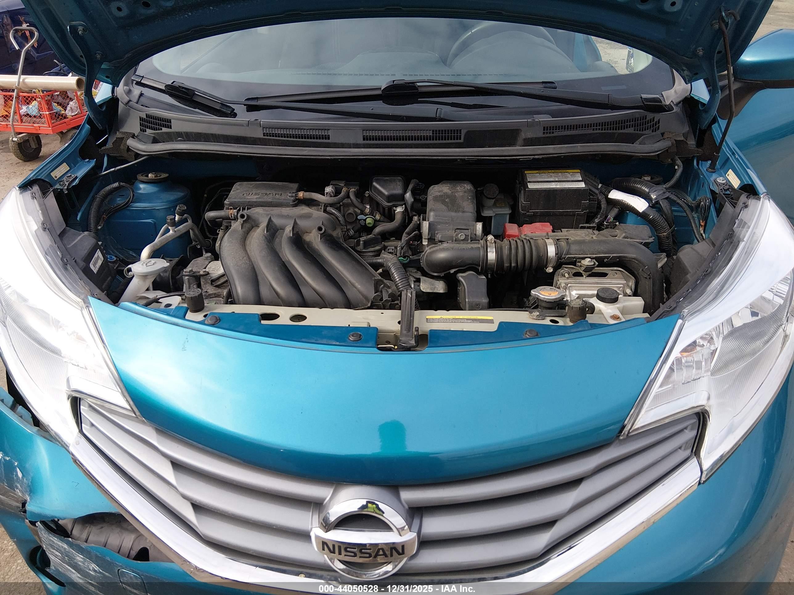NISSAN VERSA image 10