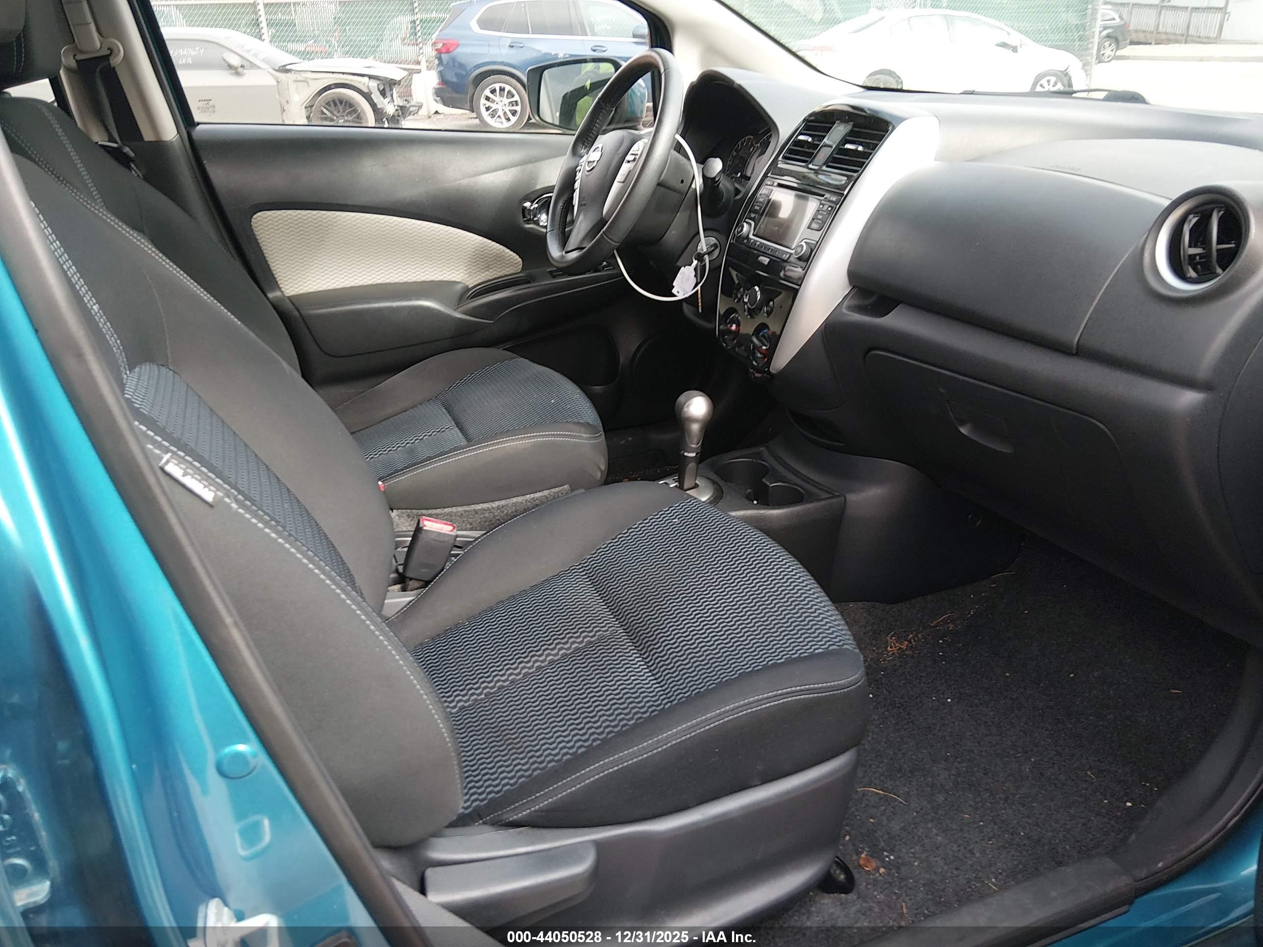 NISSAN VERSA image 5