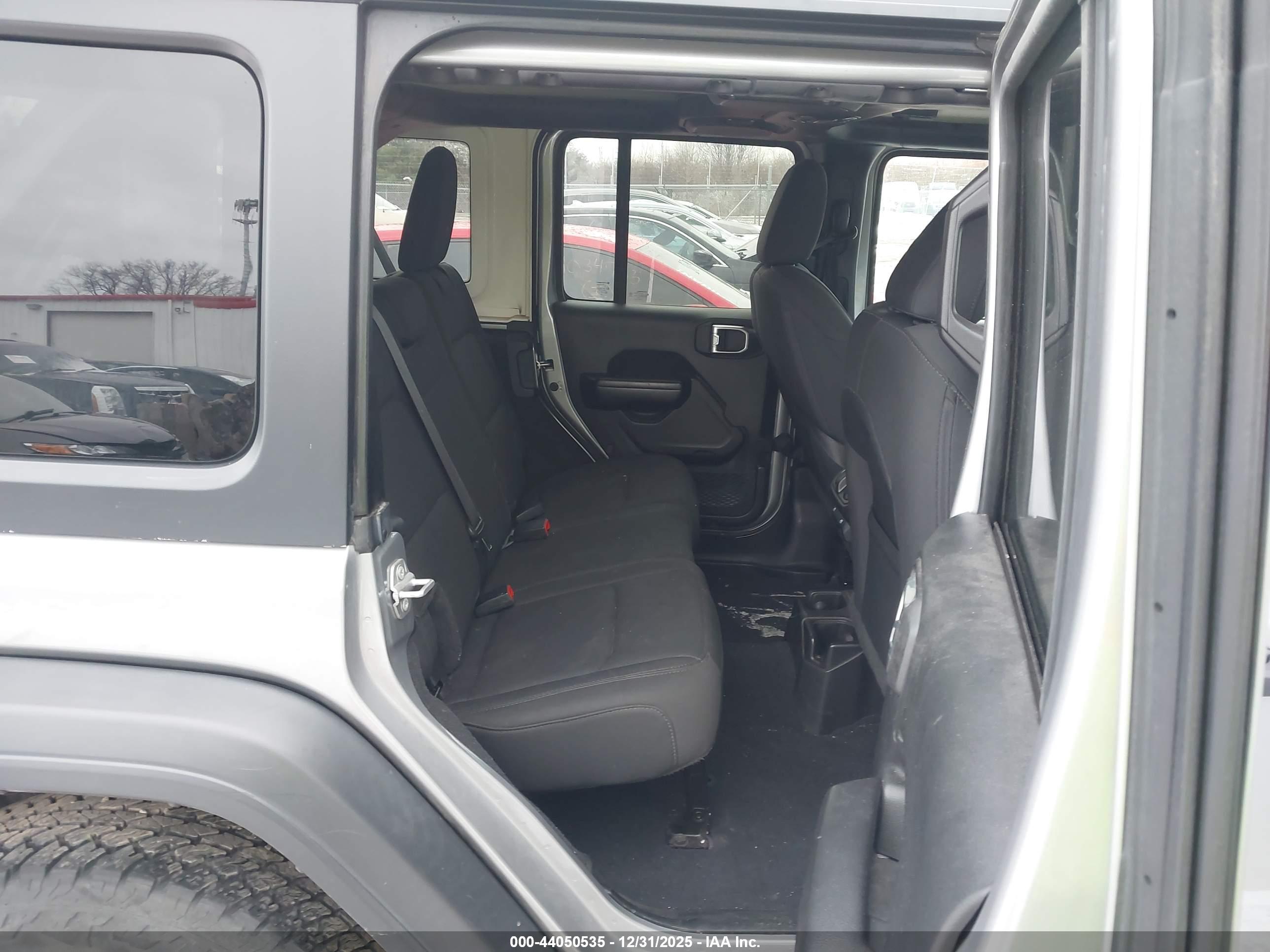 JEEP WRANGLER image 8