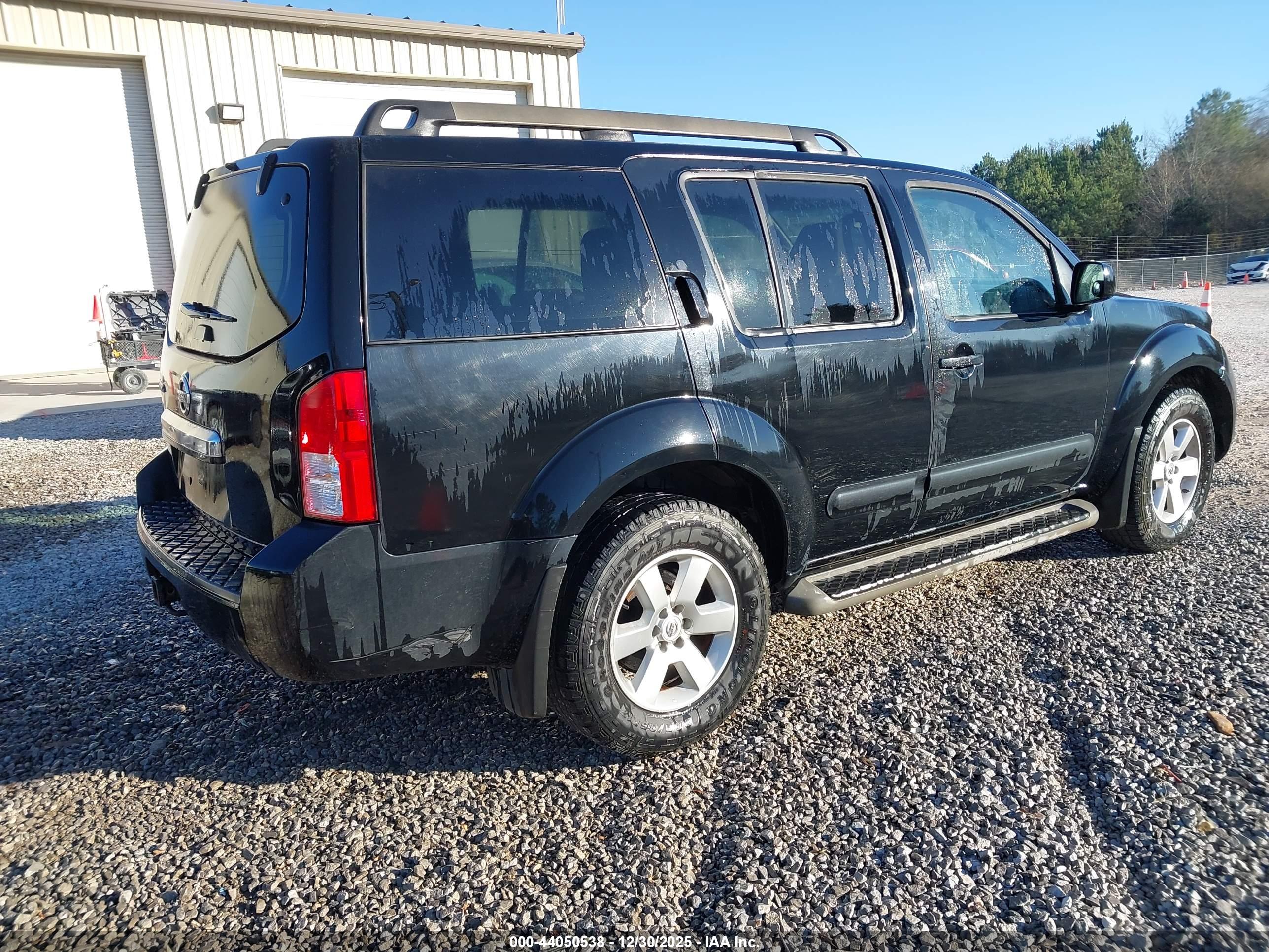 NISSAN PATHFINDER image 4