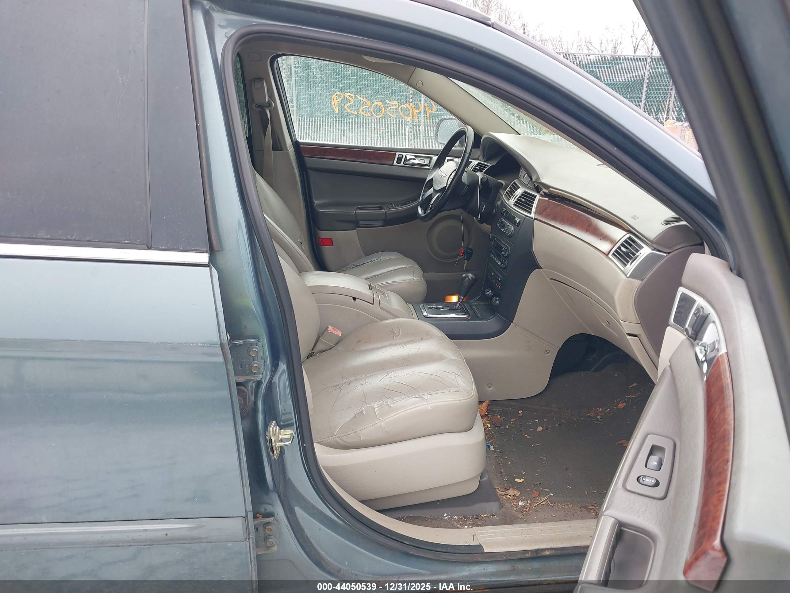 CHRYSLER PACIFICA image 5