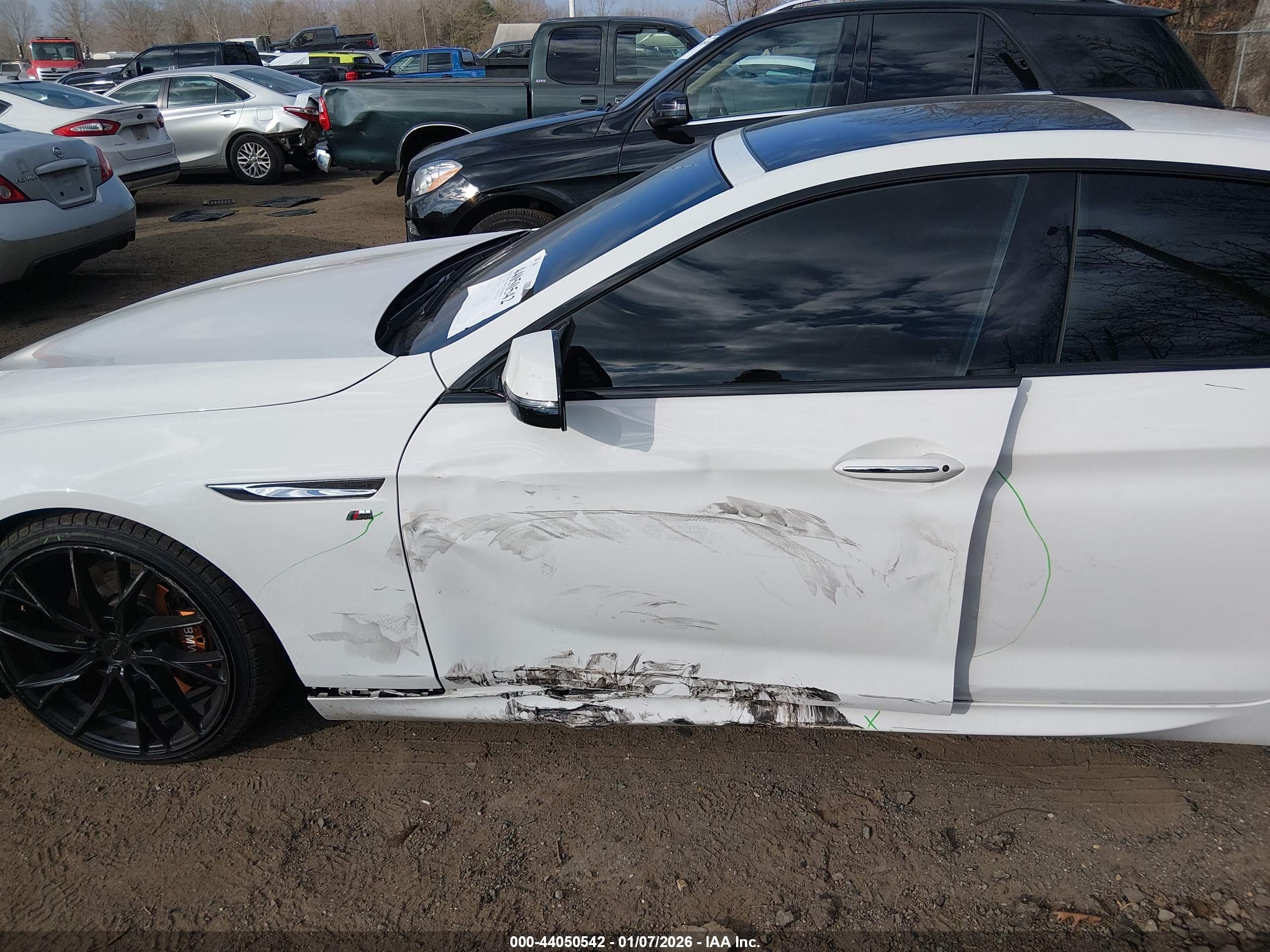 BMW 650I image 6