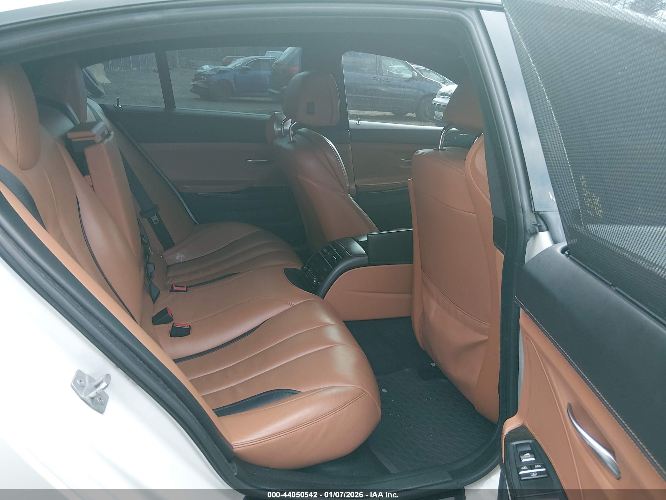 BMW 650I image 8