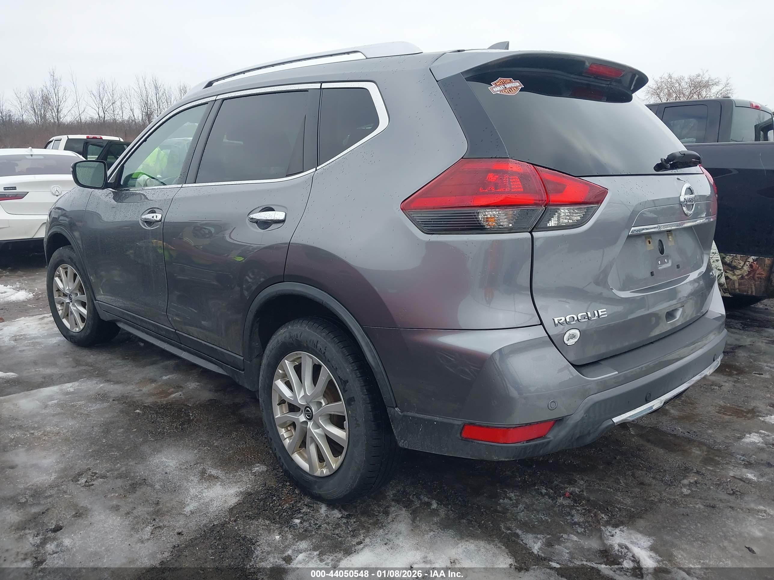NISSAN ROGUE image 3
