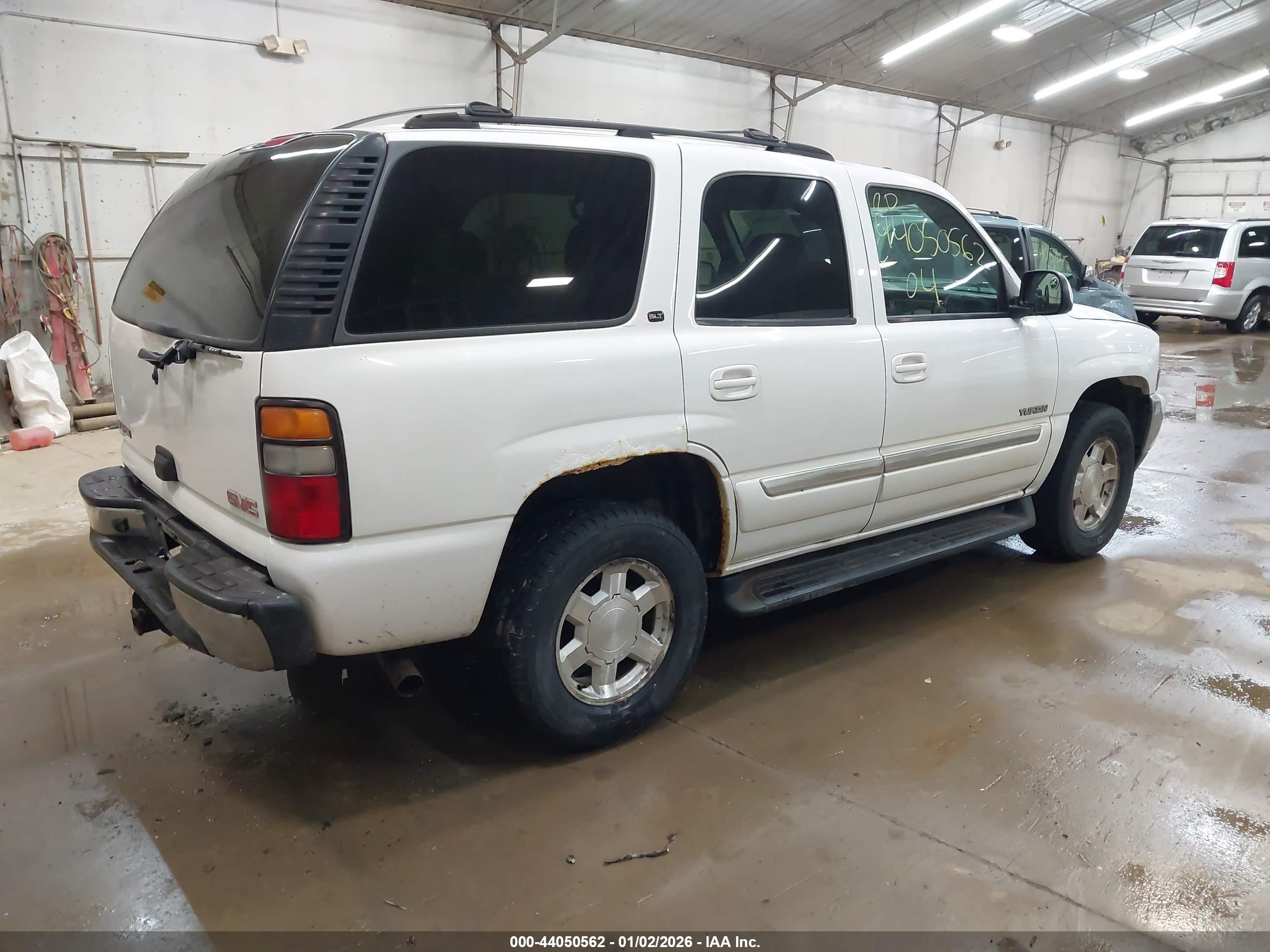 GMC YUKON image 4