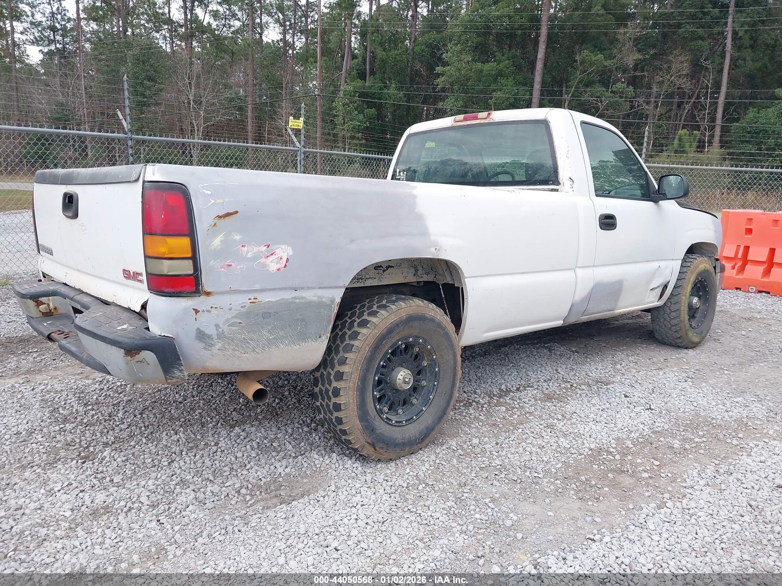 GMC SIERRA image 4